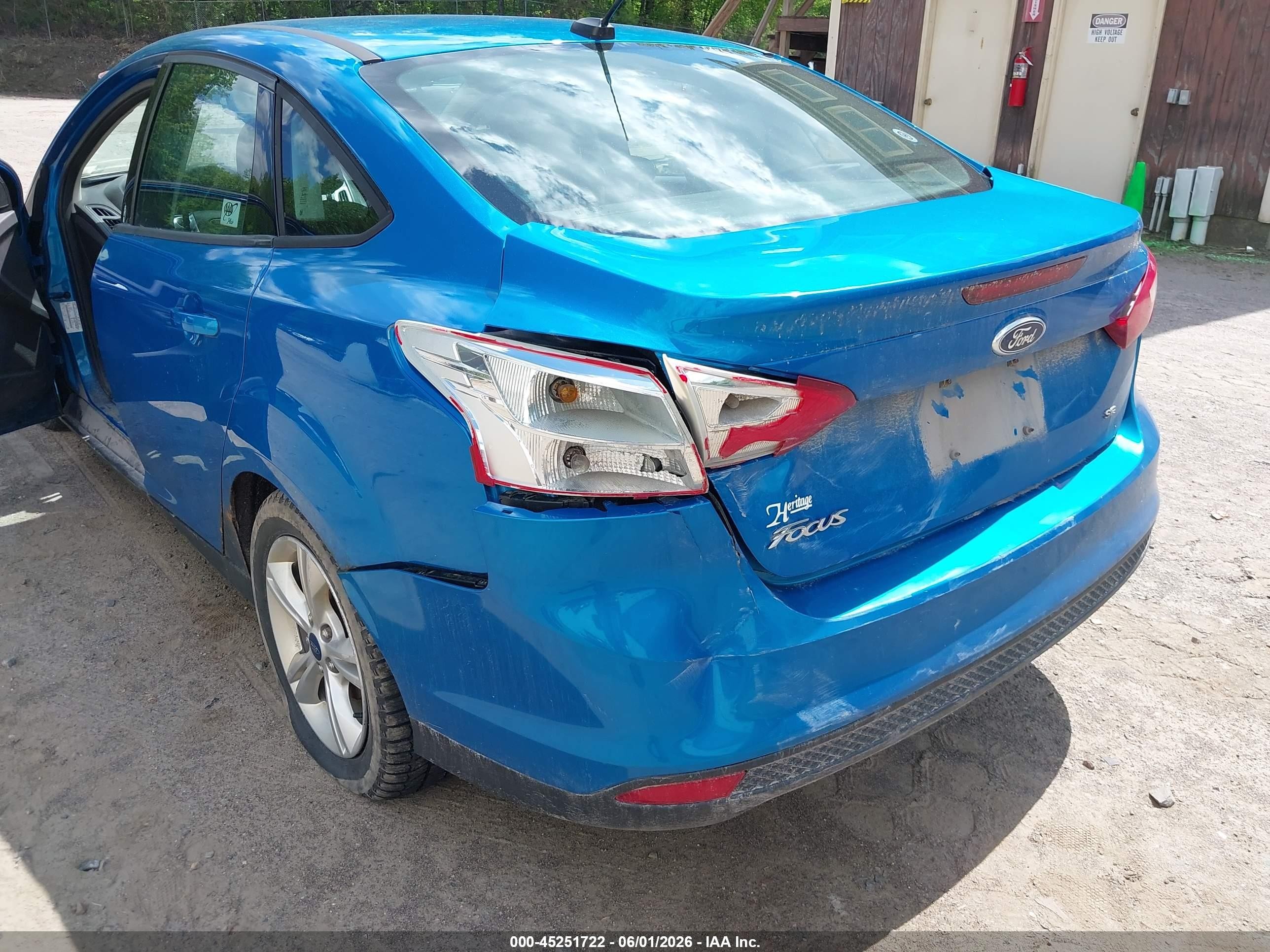 2014 Ford Focus Se Blue vin: 1FADP3F24EL125375