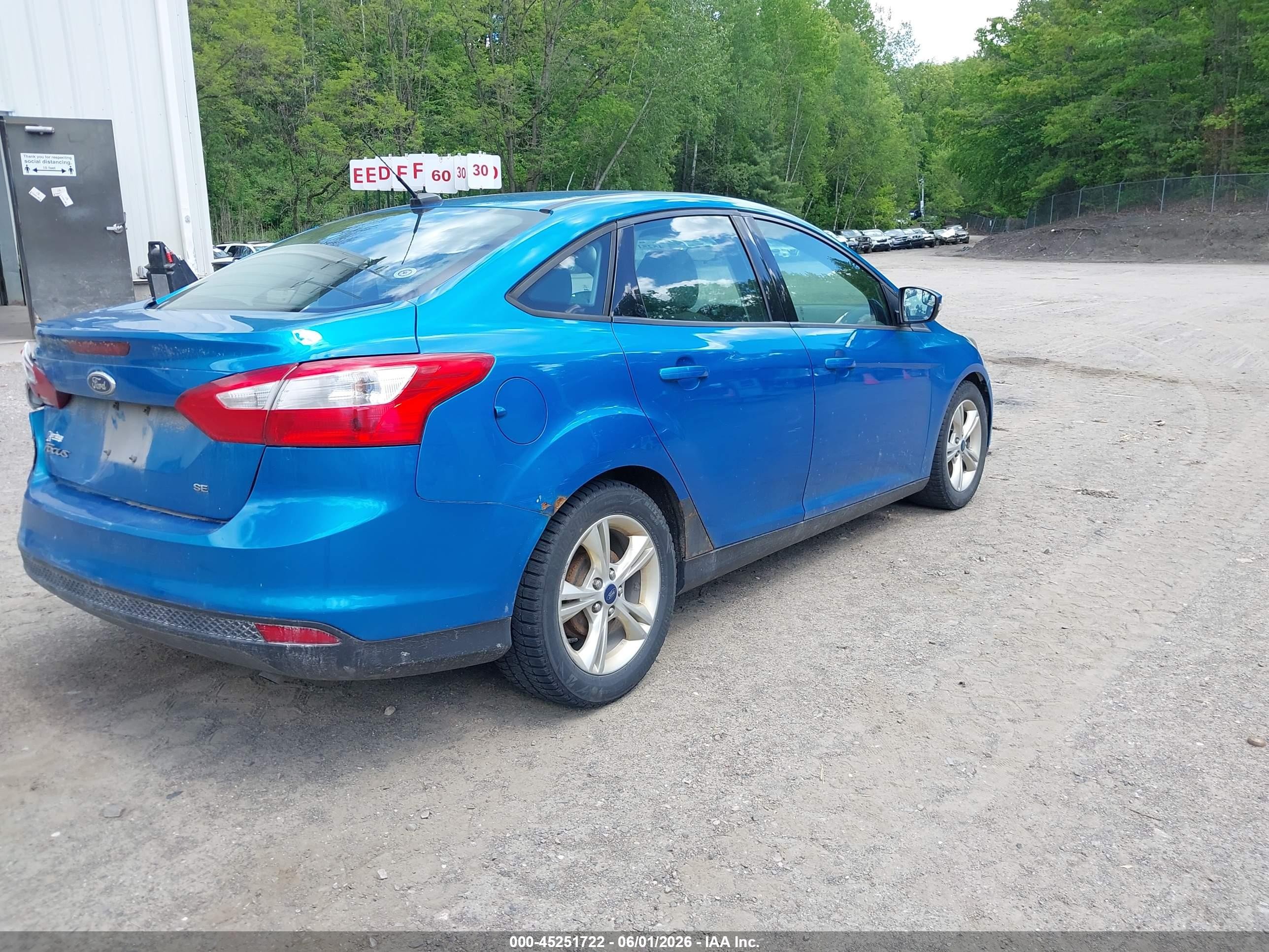 2014 Ford Focus Se Blue vin: 1FADP3F24EL125375
