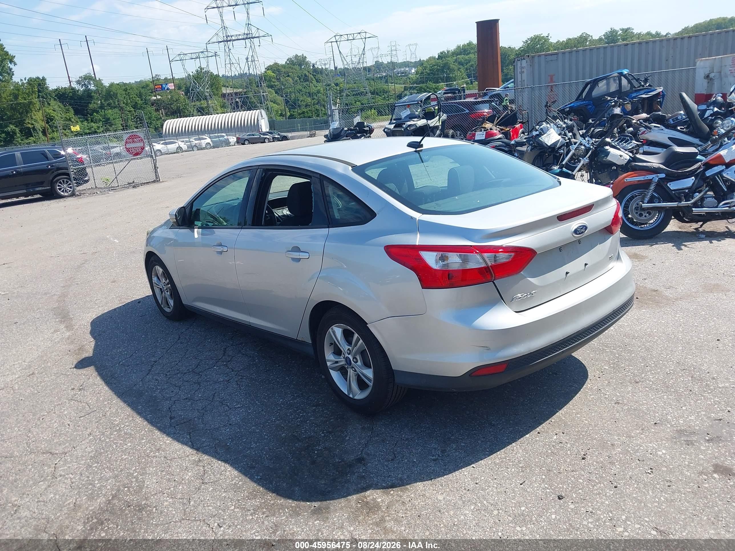 2014 Ford Focus Se Silver vin: 1FADP3F24EL146646