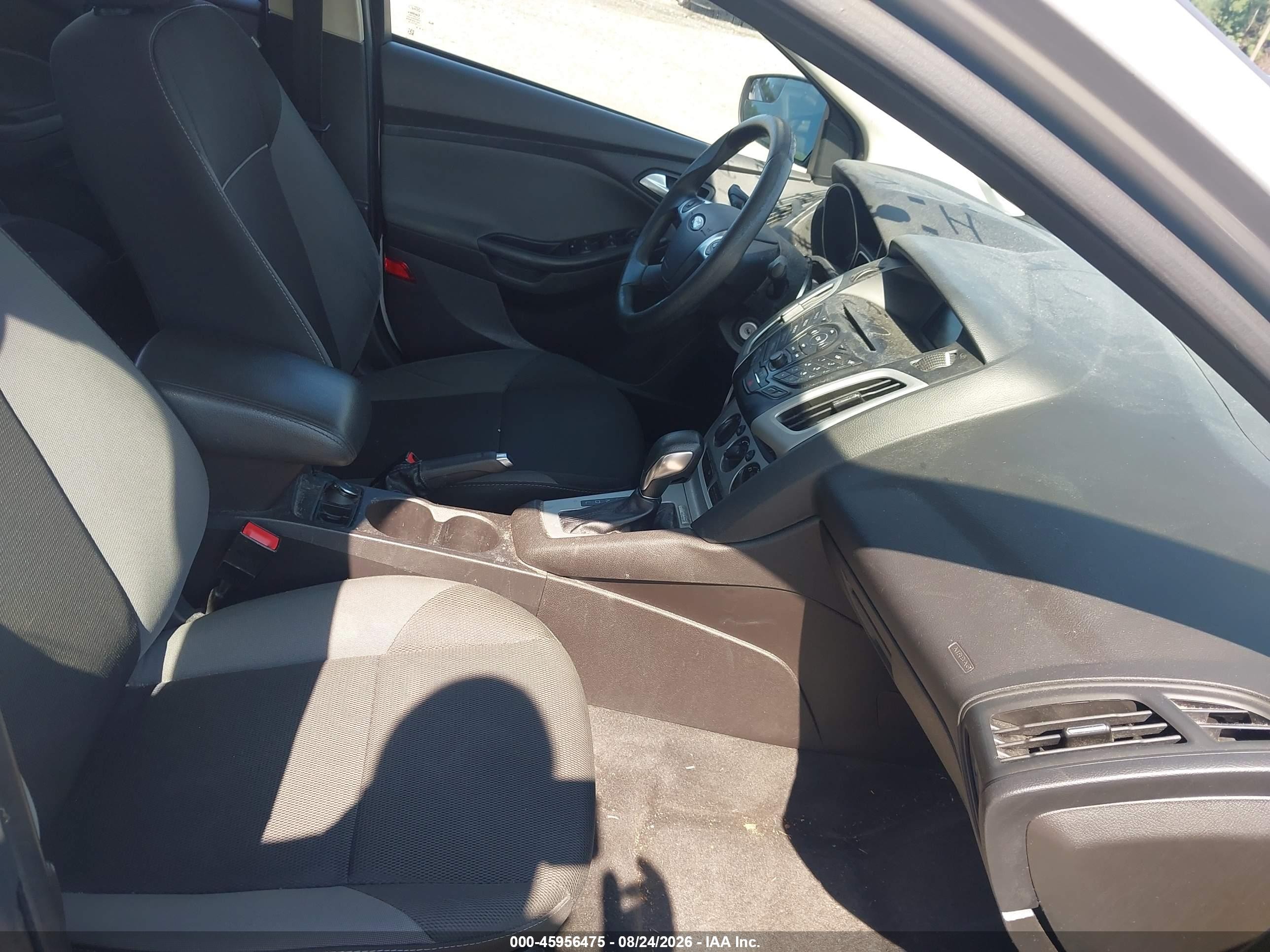 2014 Ford Focus Se Silver vin: 1FADP3F24EL146646