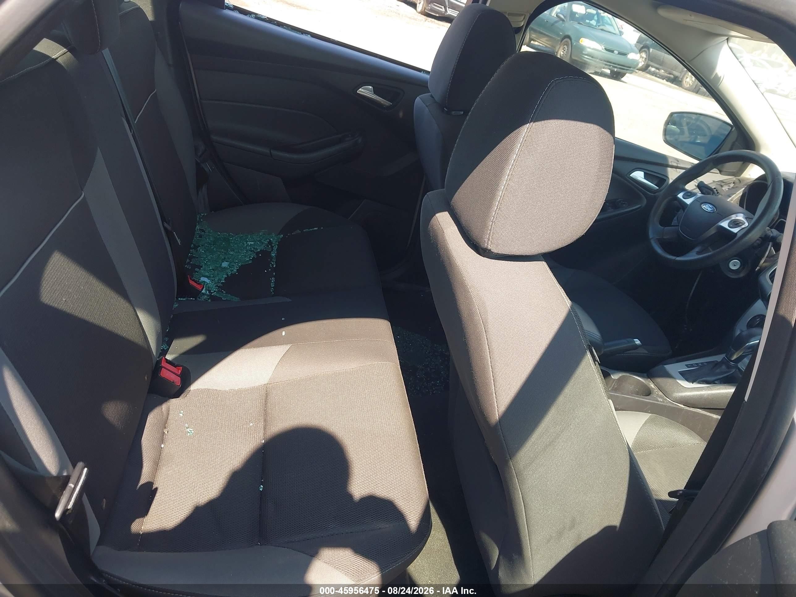 2014 Ford Focus Se Silver vin: 1FADP3F24EL146646