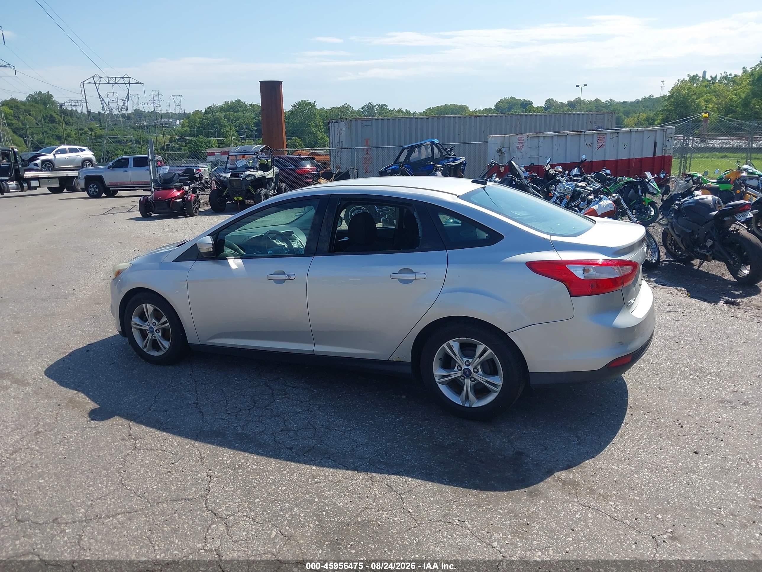 2014 Ford Focus Se Silver vin: 1FADP3F24EL146646