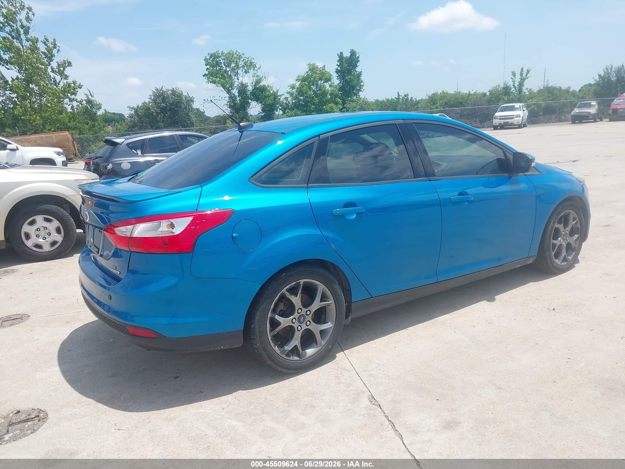 2014 Ford Focus Se Blue vin: 1FADP3F24EL149398