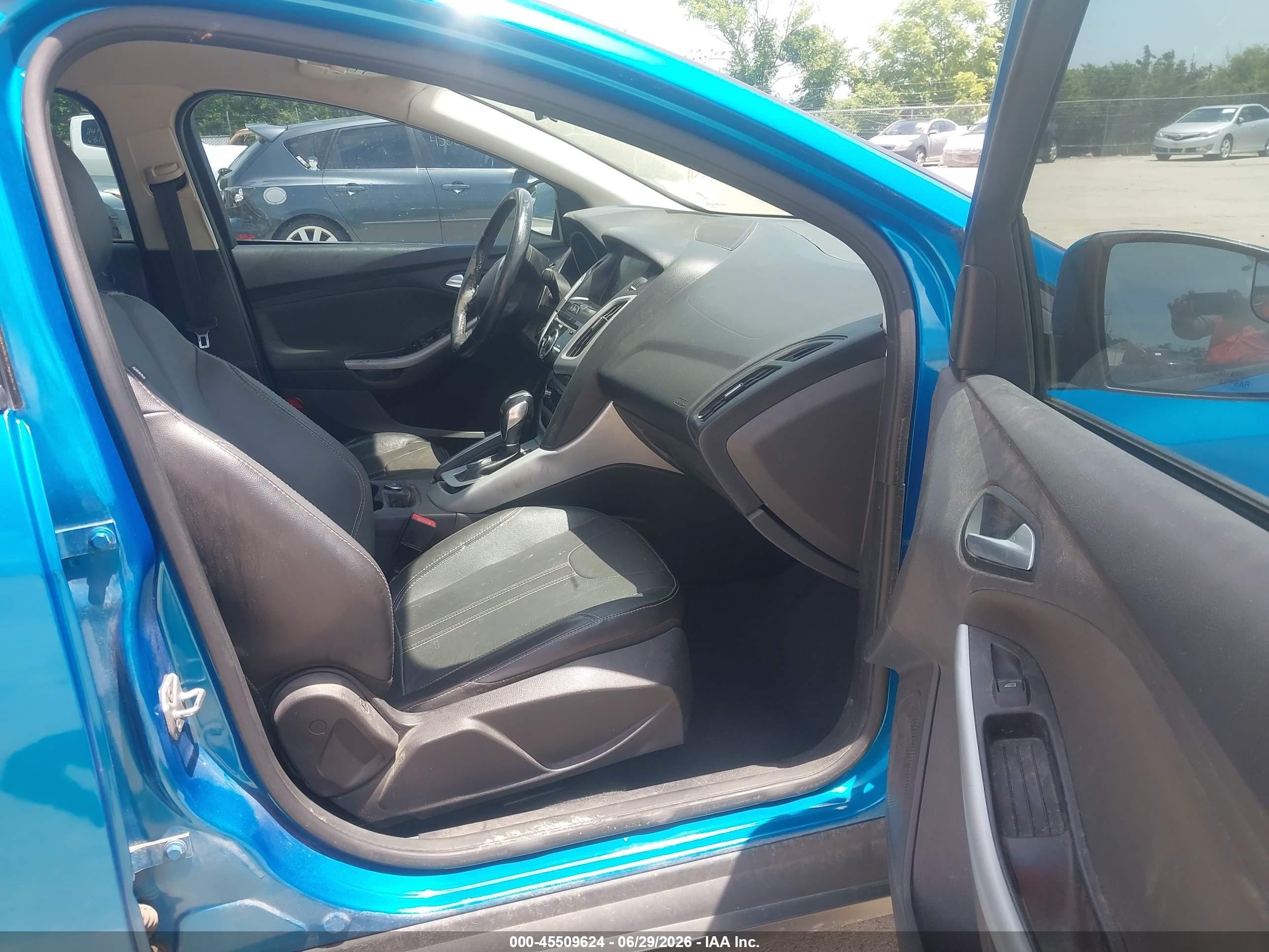 2014 Ford Focus Se Blue vin: 1FADP3F24EL149398