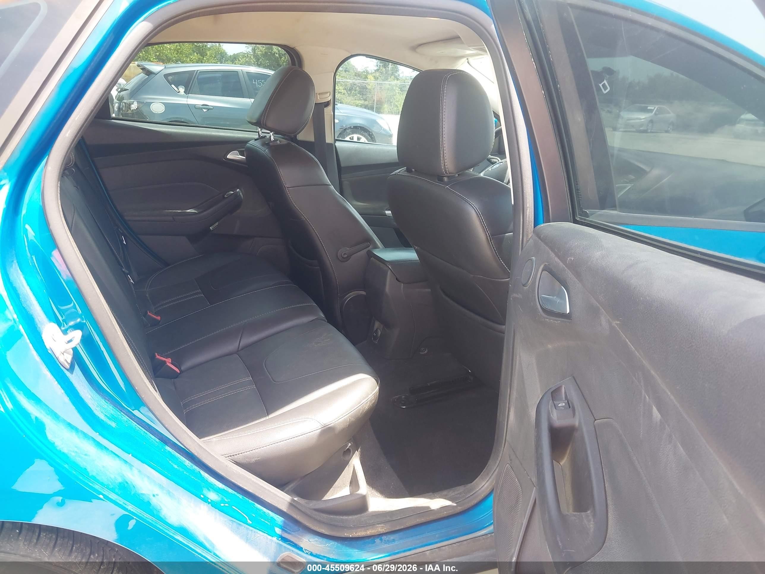 2014 Ford Focus Se Blue vin: 1FADP3F24EL149398