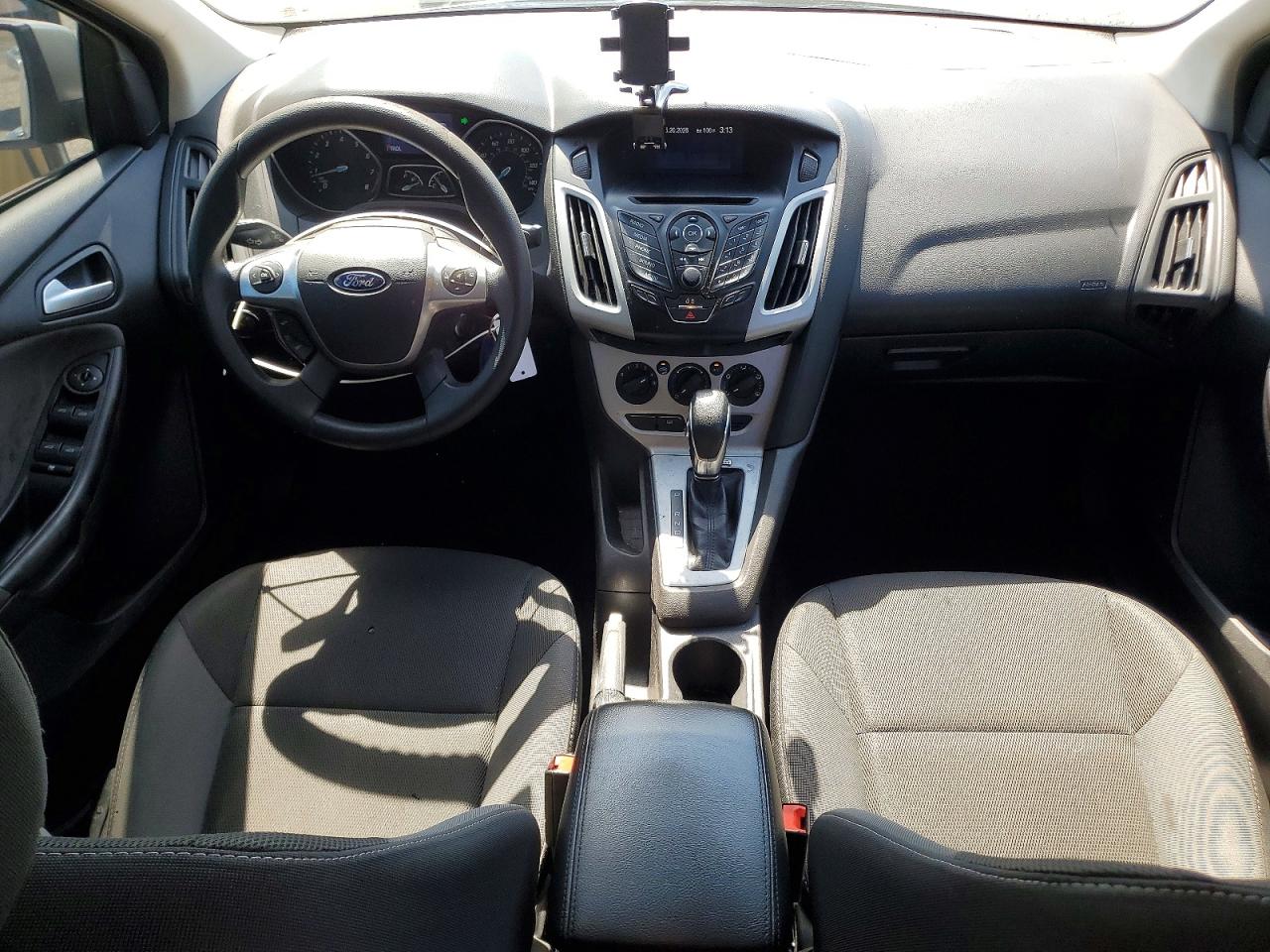 2014 Ford Focus Se Серебряный vin: 1FADP3F24EL171286