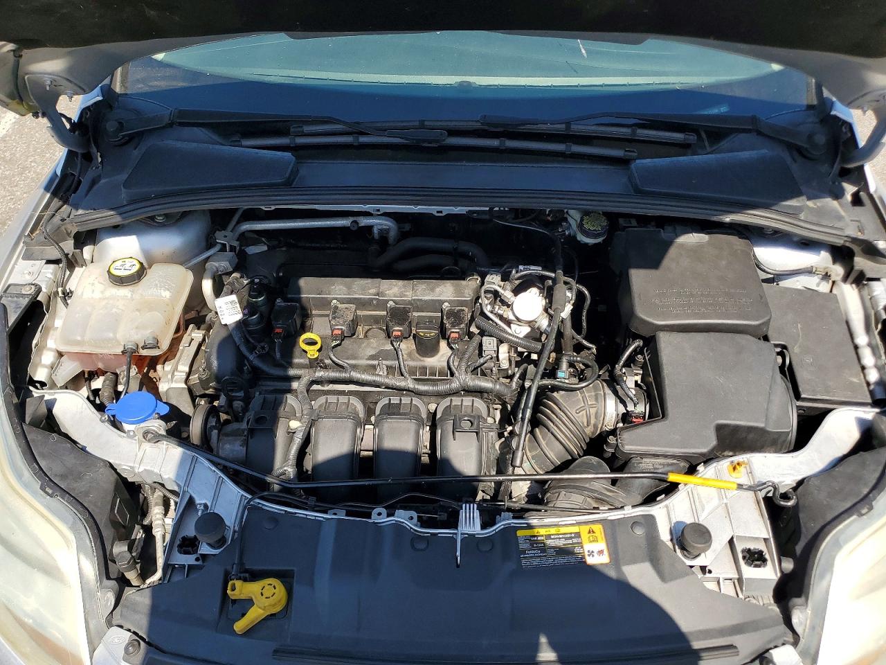 2014 Ford Focus Se Серебряный vin: 1FADP3F24EL171286