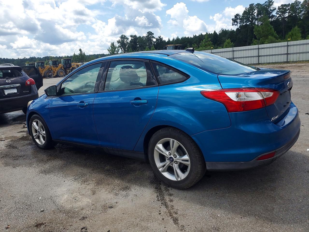 2014 Ford Focus Se Синий vin: 1FADP3F24EL172521