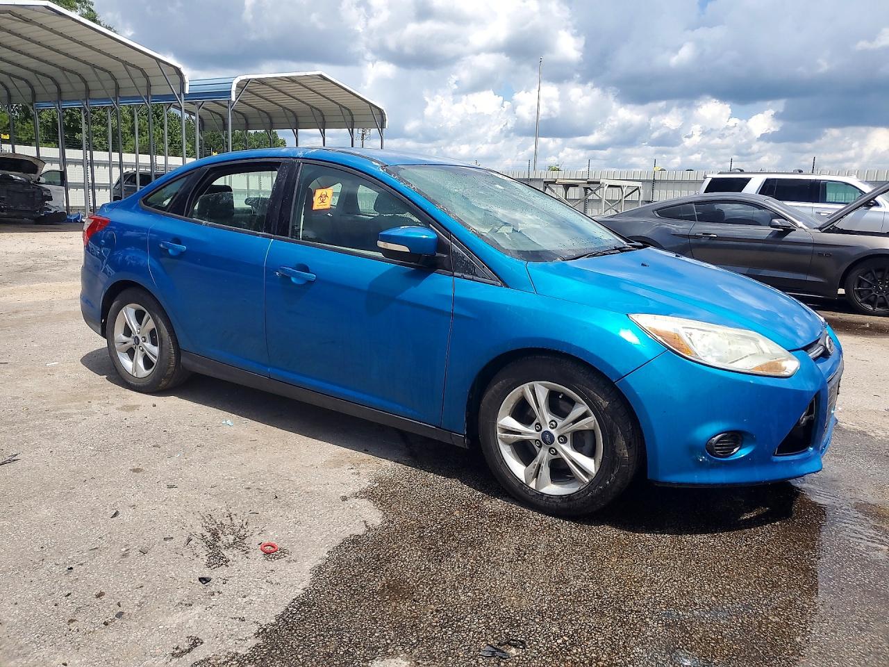 2014 Ford Focus Se Синий vin: 1FADP3F24EL172521
