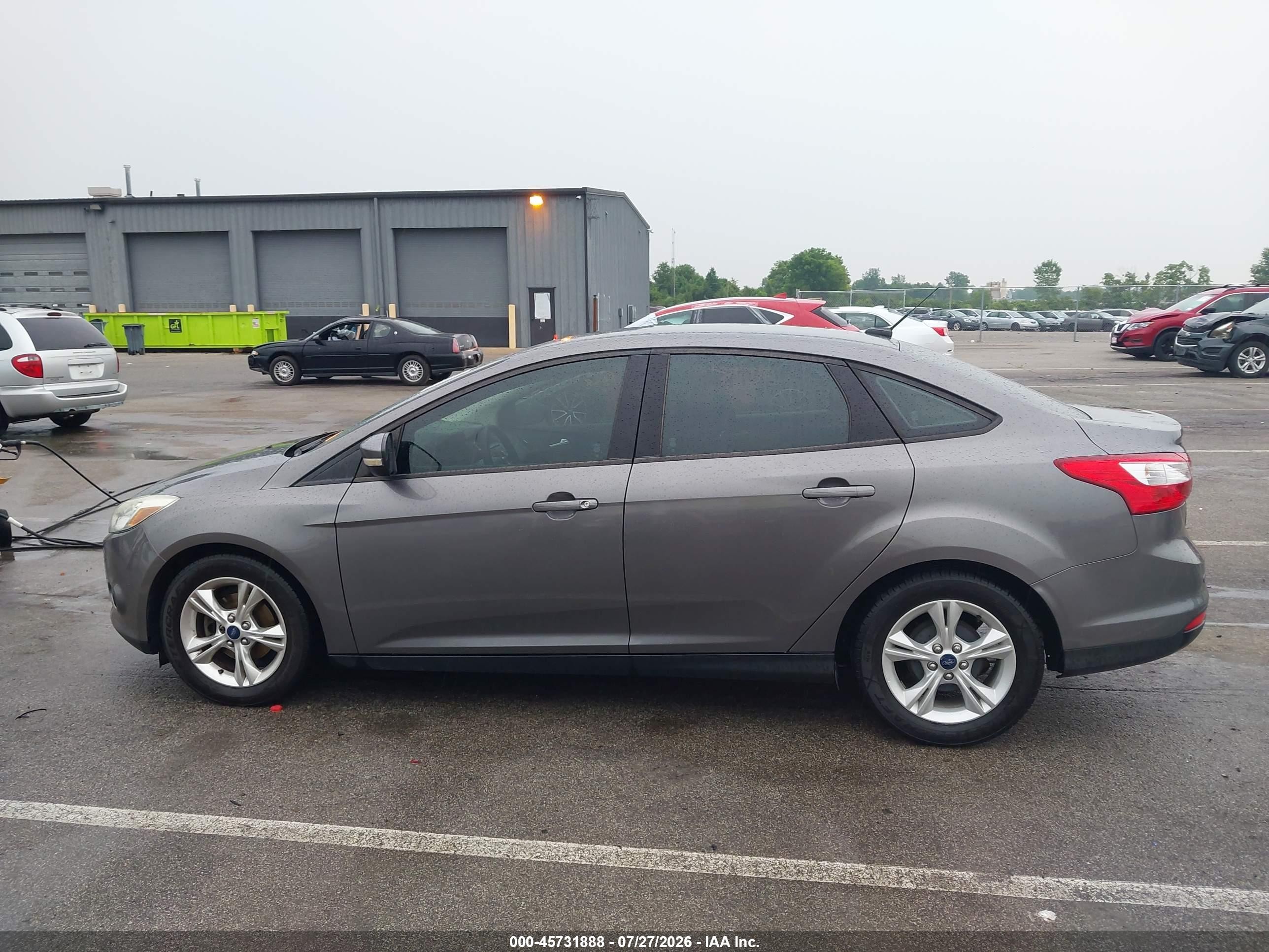 2014 Ford Focus Se Серый vin: 1FADP3F24EL182370