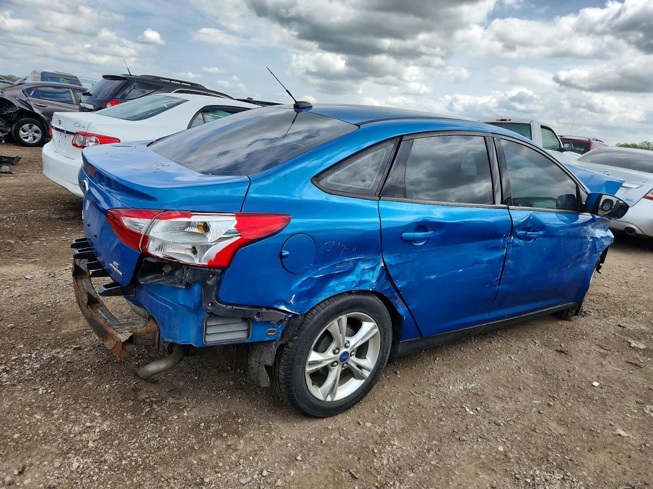 2014 Ford Focus Se Blue vin: 1FADP3F24EL191649
