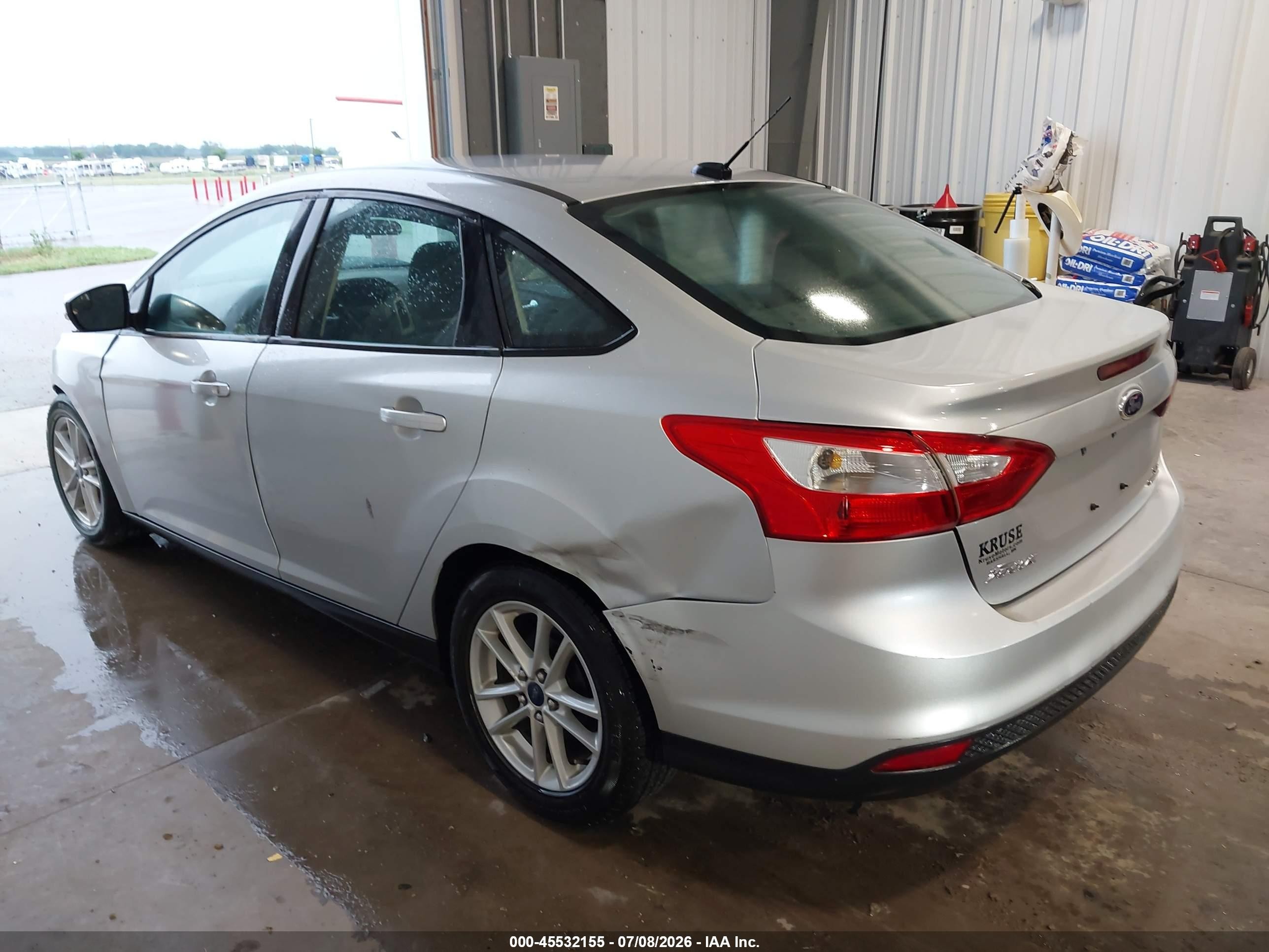 2014 Ford Focus Se Серебряный vin: 1FADP3F24EL195376