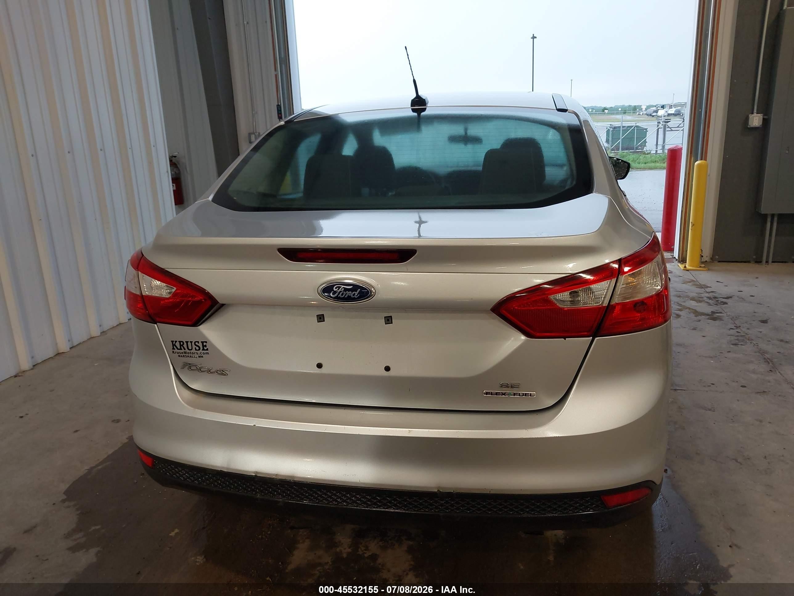 2014 Ford Focus Se Серебряный vin: 1FADP3F24EL195376