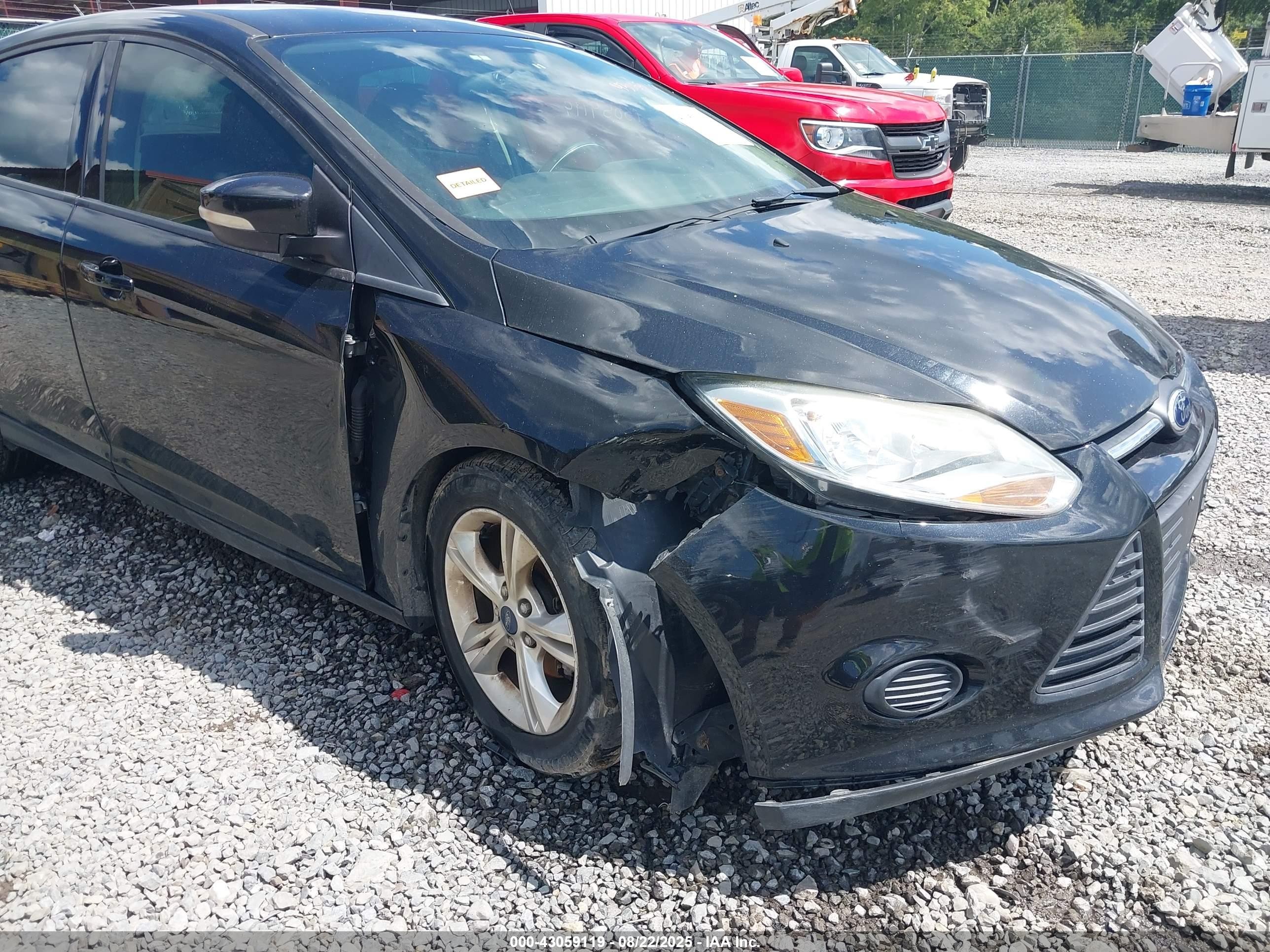 2014 Ford Focus Se Черный vin: 1FADP3F24EL216582