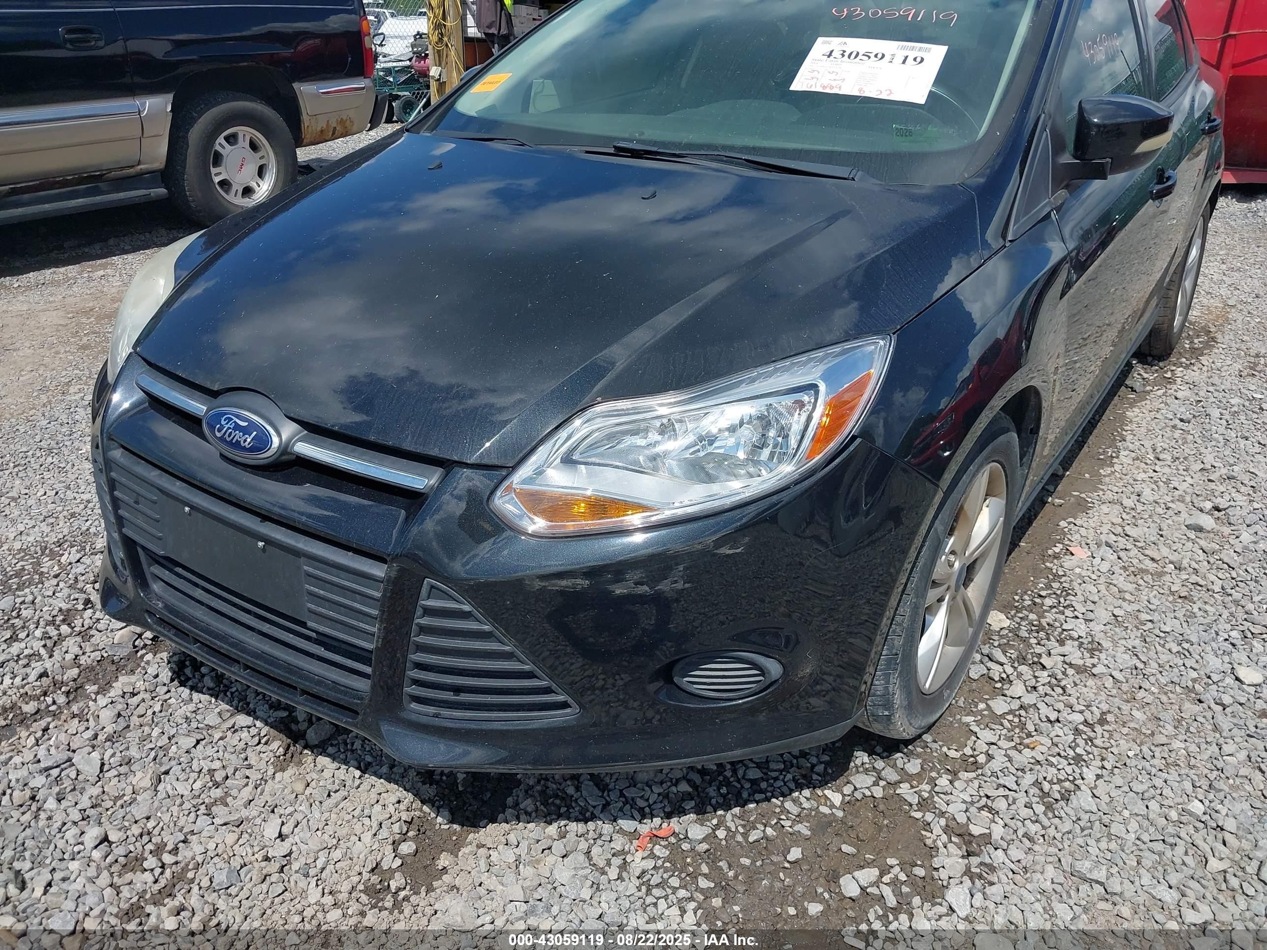 2014 Ford Focus Se Черный vin: 1FADP3F24EL216582