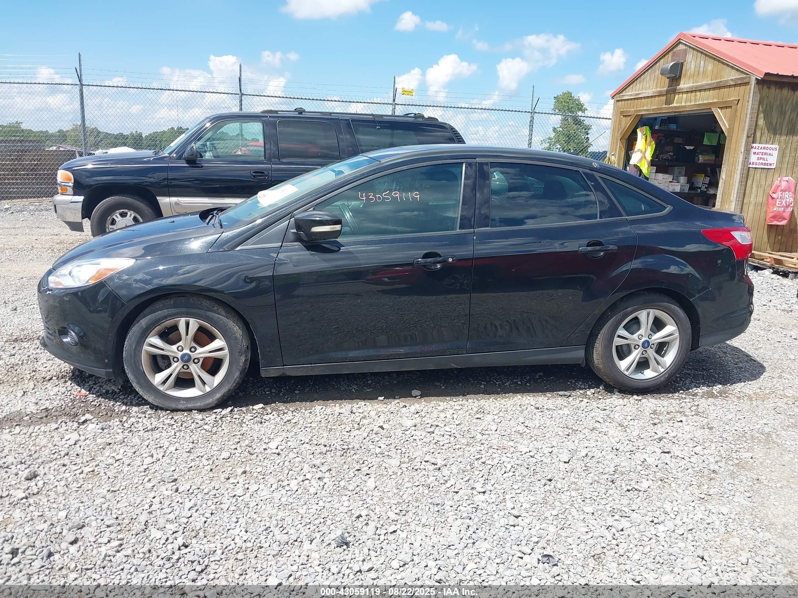 2014 Ford Focus Se Черный vin: 1FADP3F24EL216582