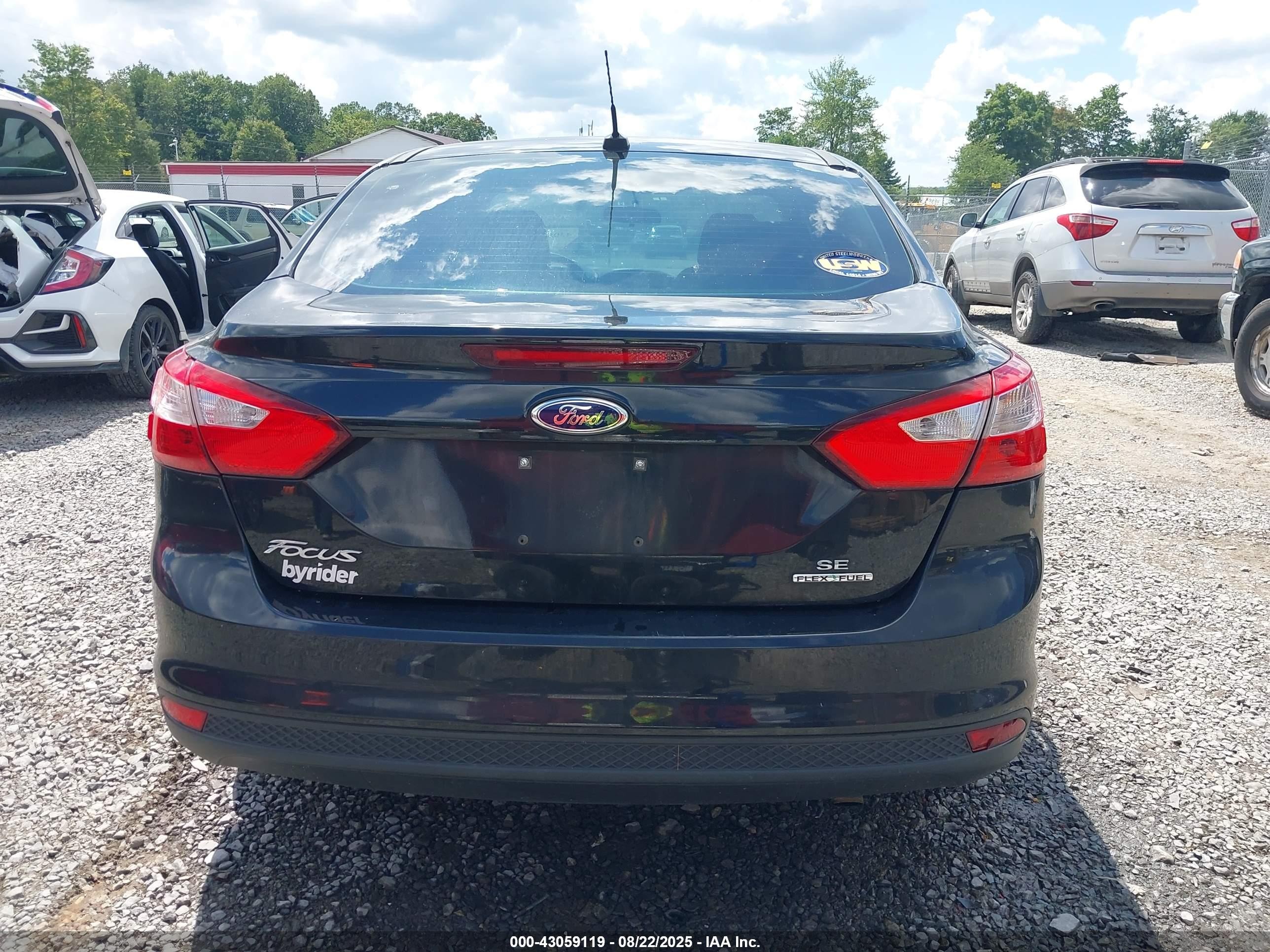 2014 Ford Focus Se Черный vin: 1FADP3F24EL216582