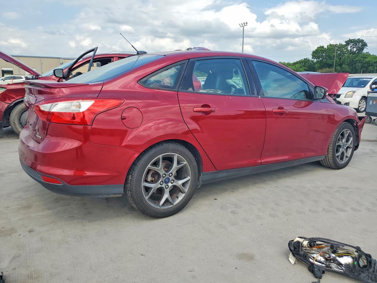 2014 Ford Focus Se Burgundy vin: 1FADP3F24EL217943