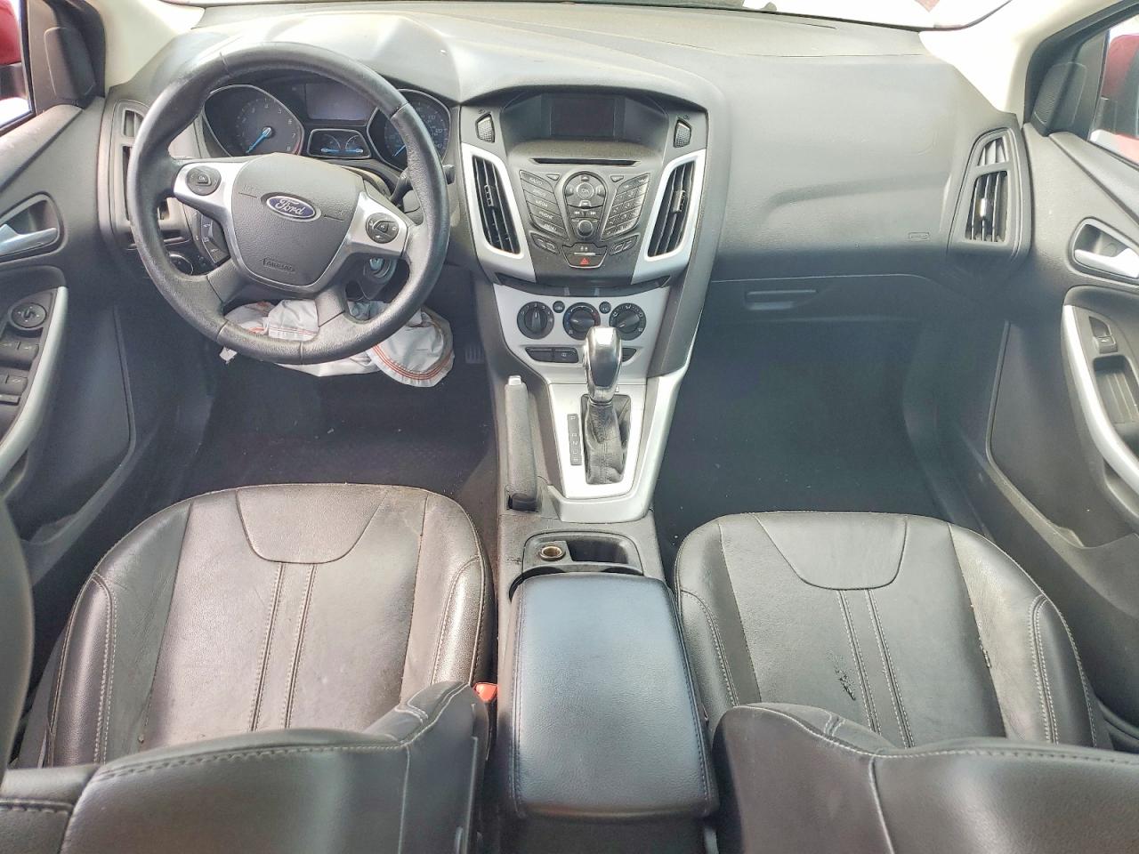 2014 Ford Focus Se Burgundy vin: 1FADP3F24EL217943