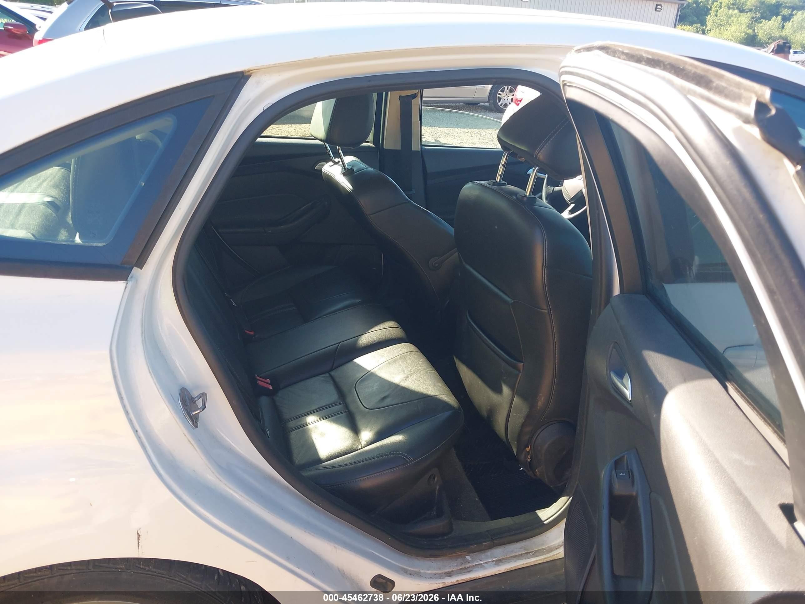 2014 Ford Focus Se White vin: 1FADP3F24EL228926