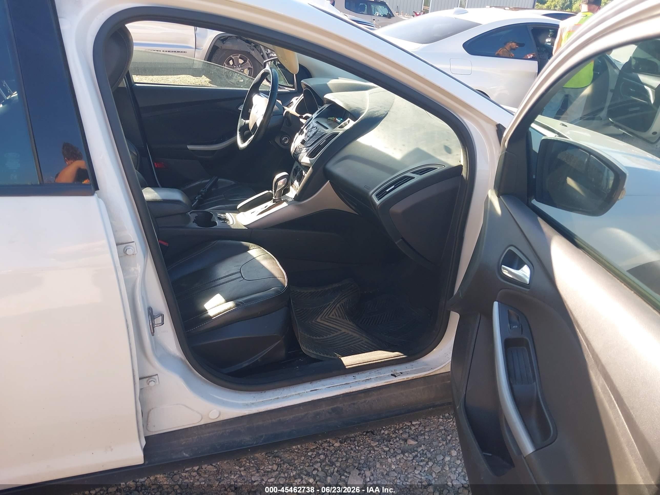 2014 Ford Focus Se White vin: 1FADP3F24EL228926