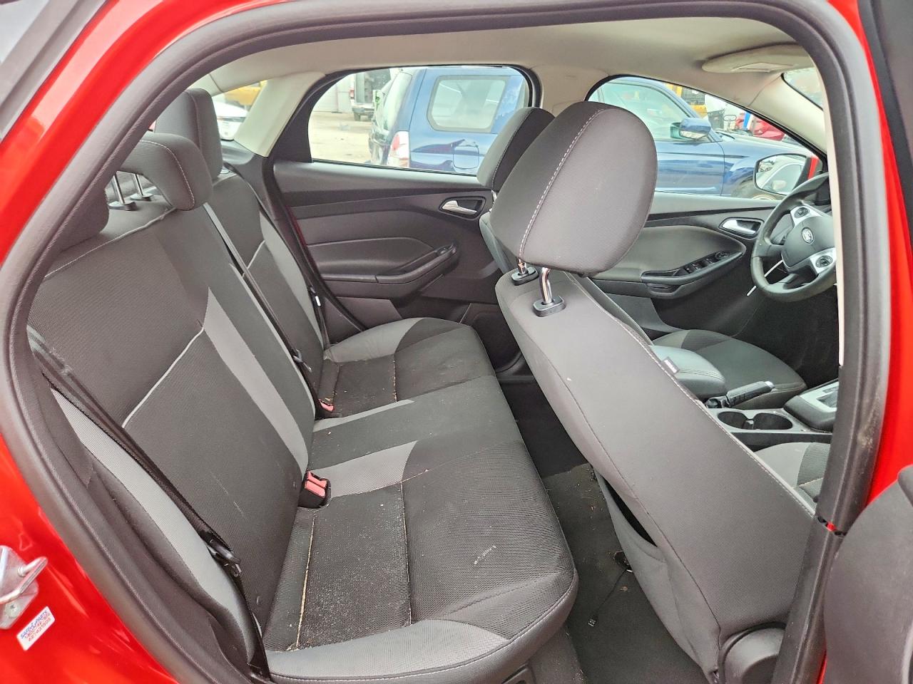 2014 Ford Focus Se Red vin: 1FADP3F24EL233723