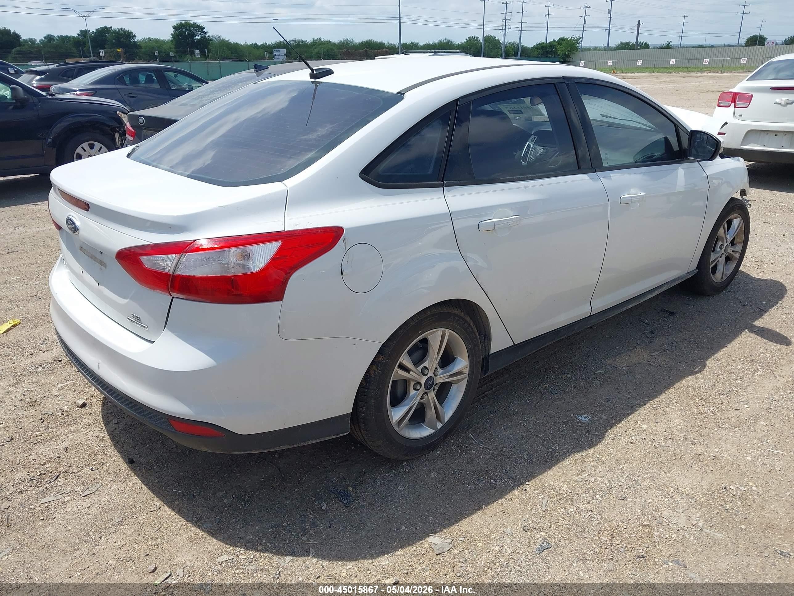 2014 Ford Focus Se White vin: 1FADP3F24EL237058