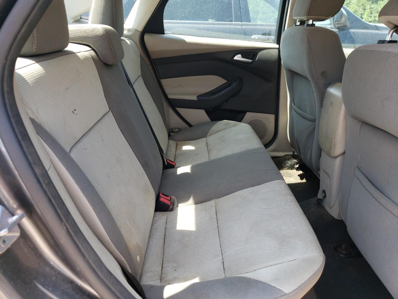 2014 Ford Focus Se Gray vin: 1FADP3F24EL250697