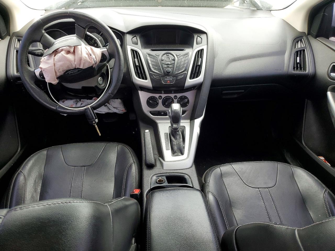 2014 Ford Focus Se Белый vin: 1FADP3F24EL287216