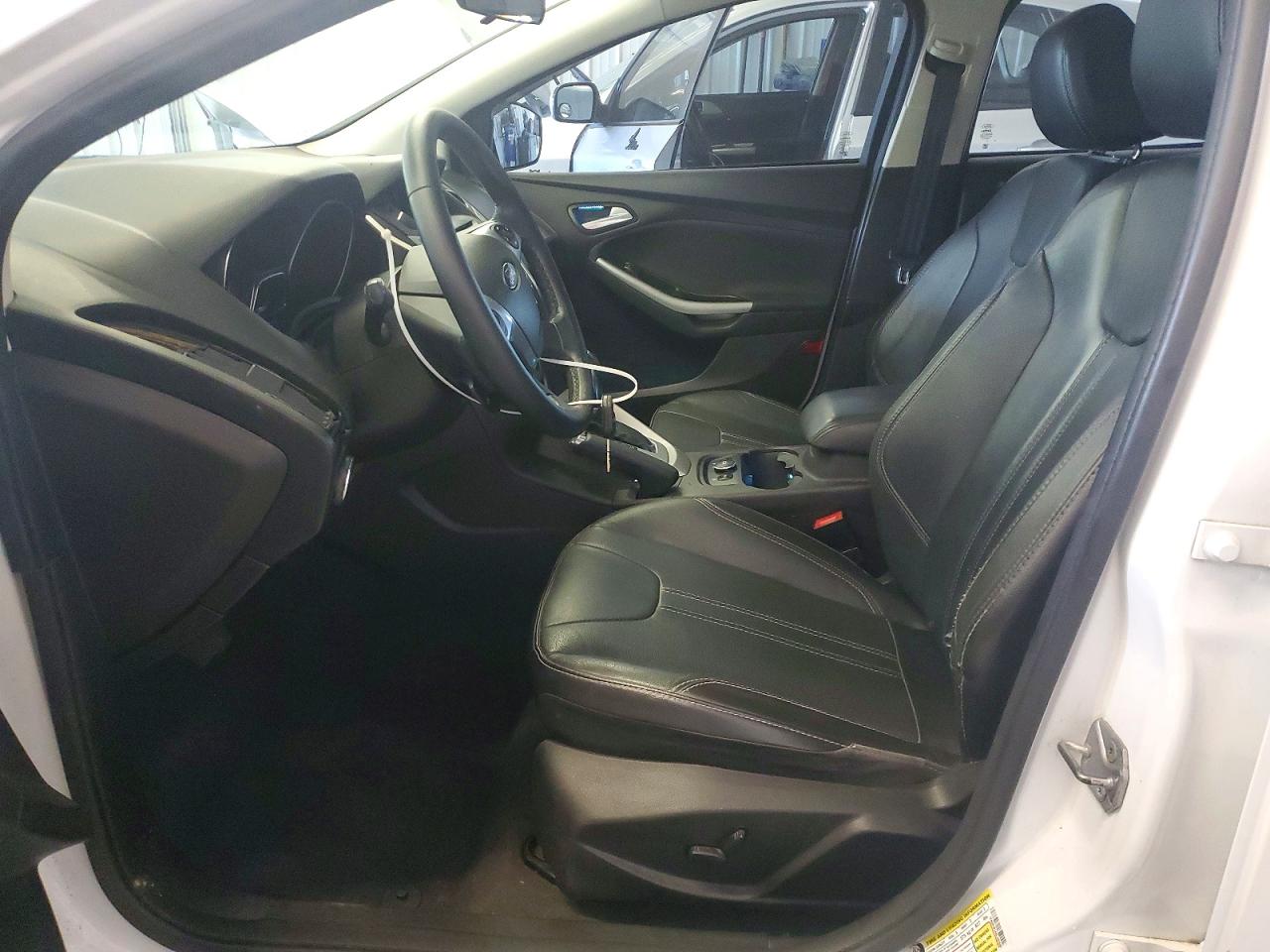 2014 Ford Focus Se White vin: 1FADP3F24EL292688