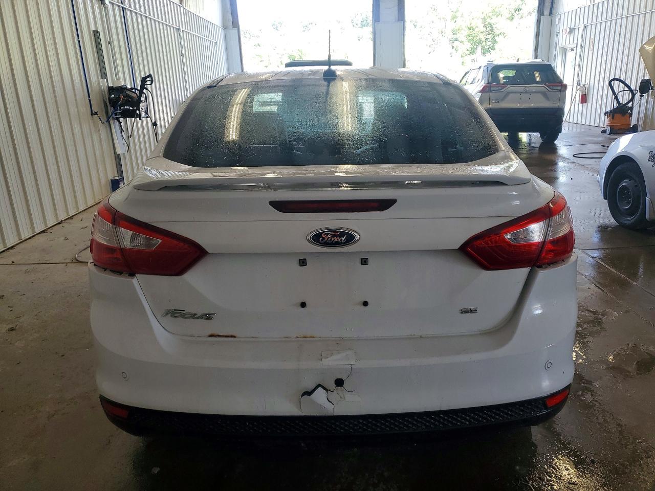 2014 Ford Focus Se White vin: 1FADP3F24EL292688
