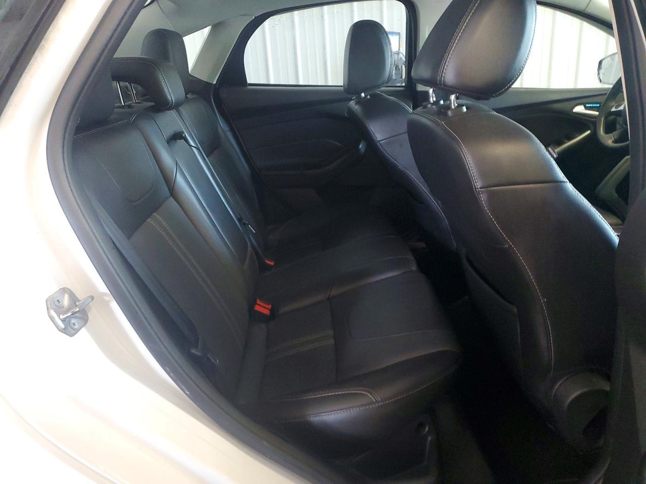 2014 Ford Focus Se White vin: 1FADP3F24EL292688