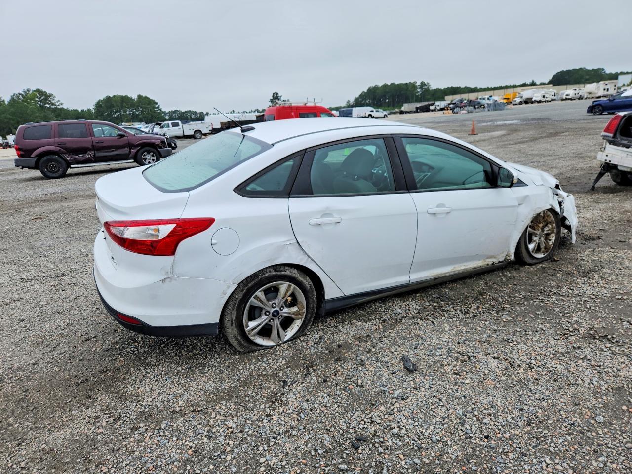 2014 Ford Focus Se White vin: 1FADP3F24EL297972