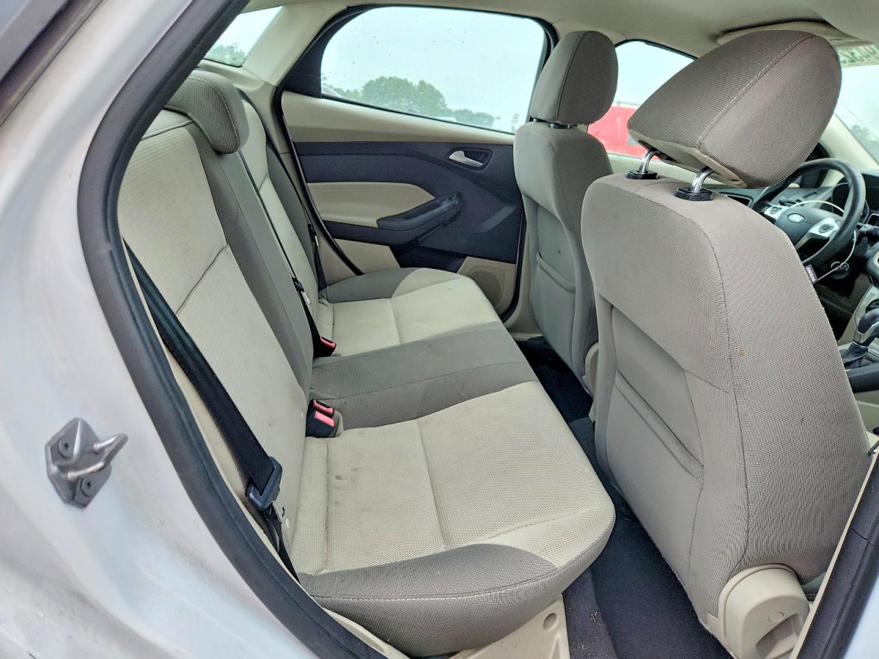 2014 Ford Focus Se White vin: 1FADP3F24EL297972