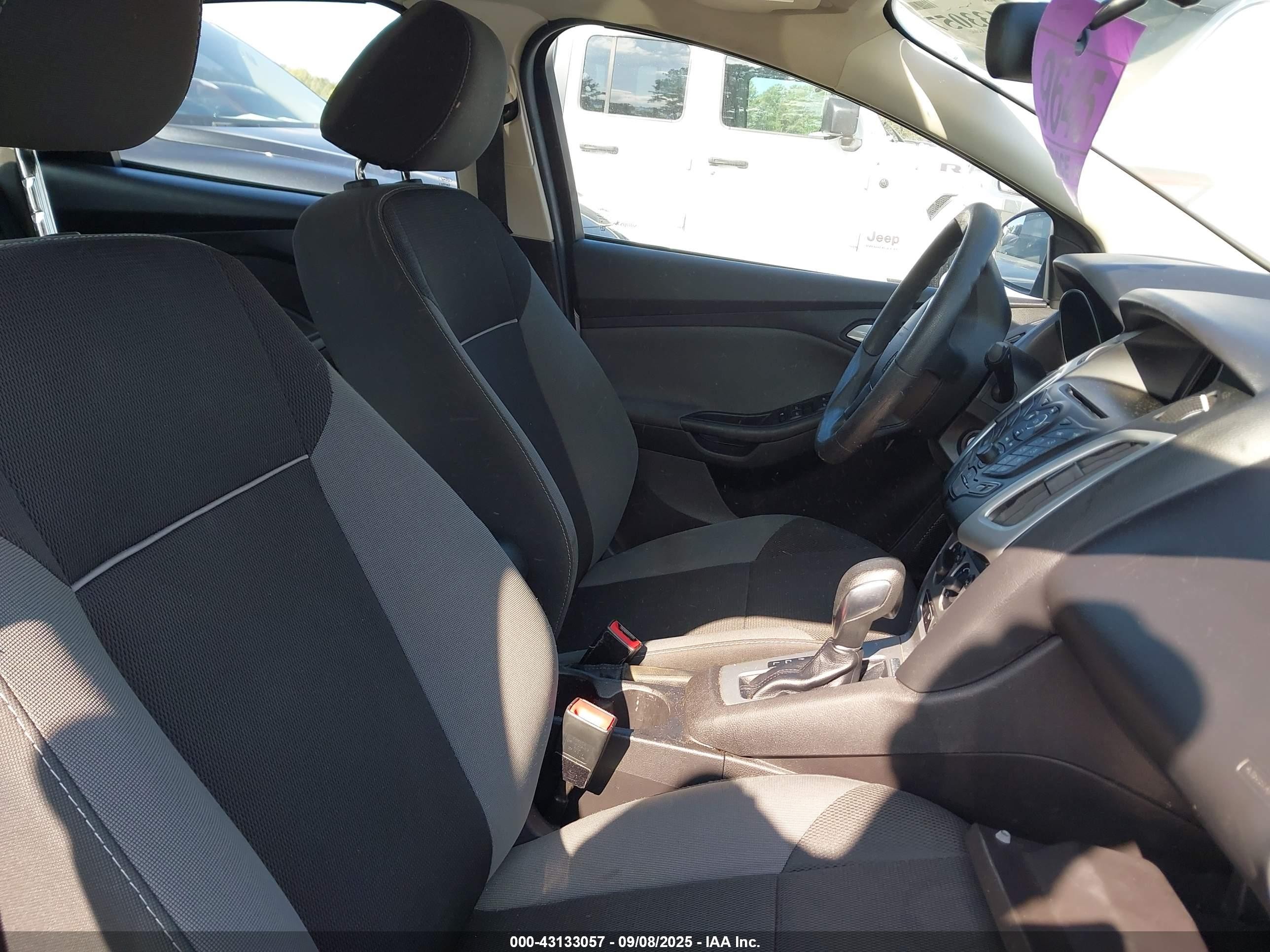 2014 Ford Focus Se White vin: 1FADP3F24EL309148