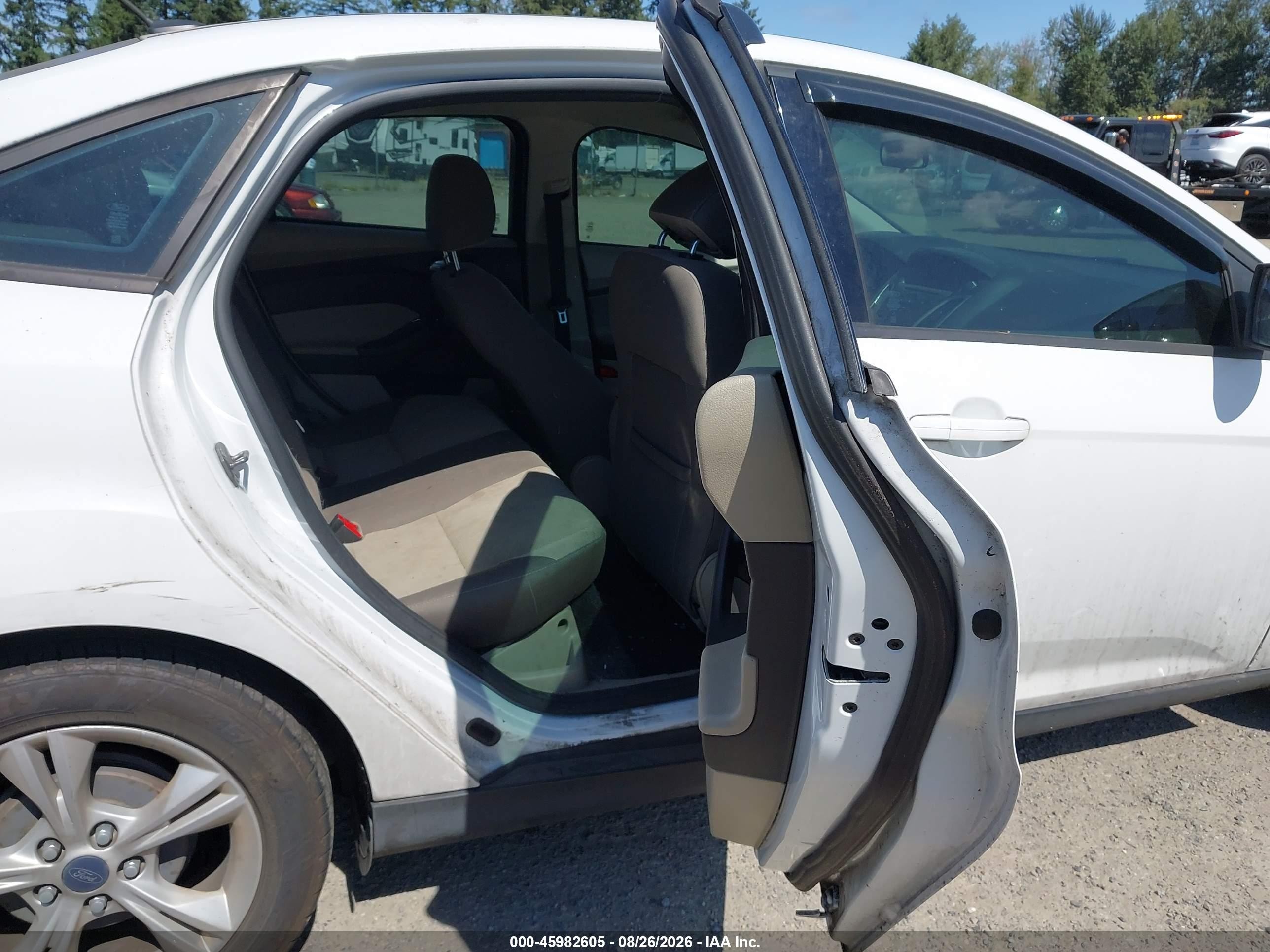 2014 Ford Focus Se White vin: 1FADP3F24EL325219