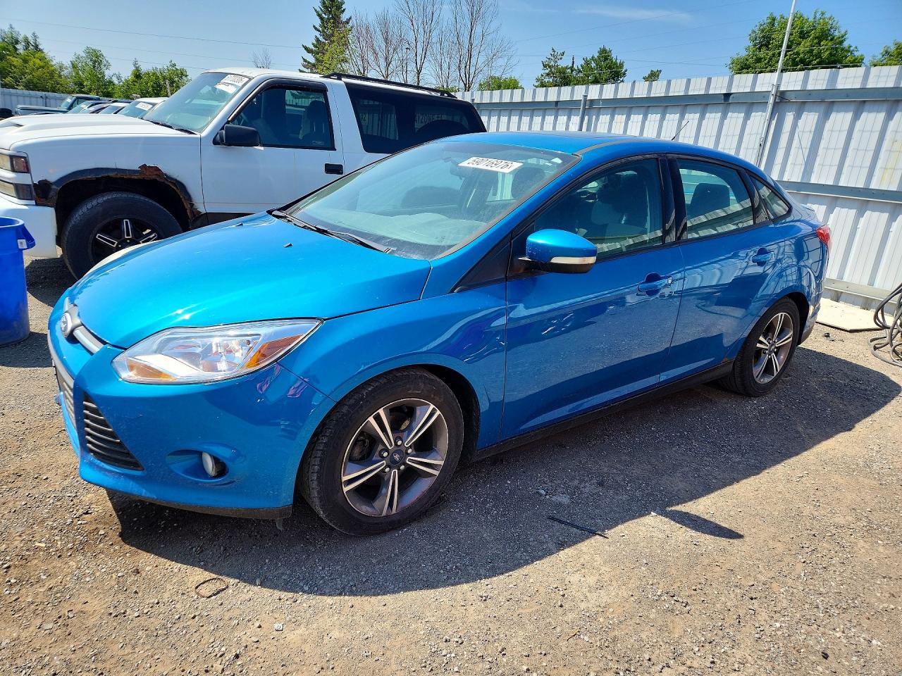2014 Ford Focus Se Blue vin: 1FADP3F24EL328346