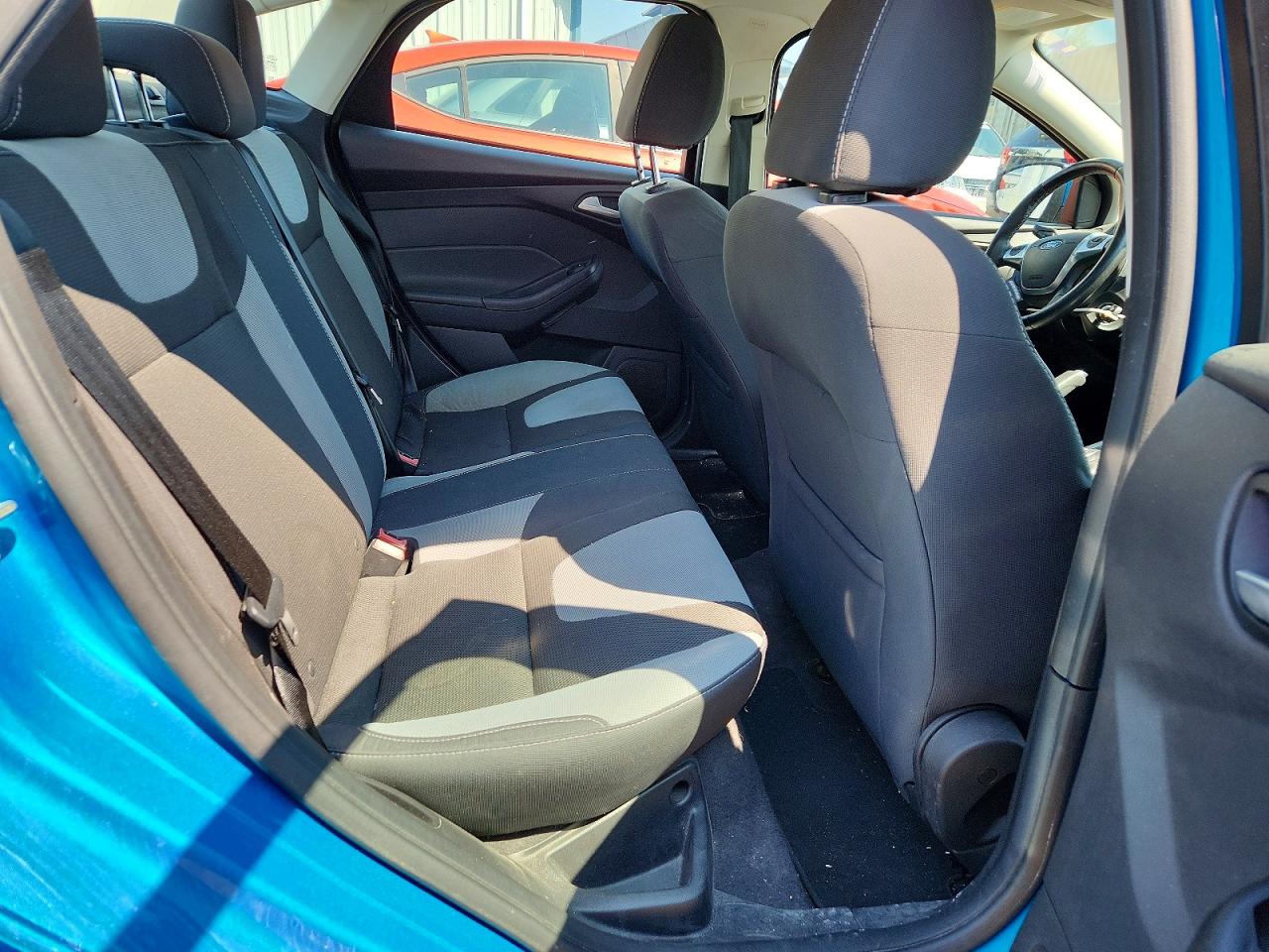 2014 Ford Focus Se Blue vin: 1FADP3F24EL328346