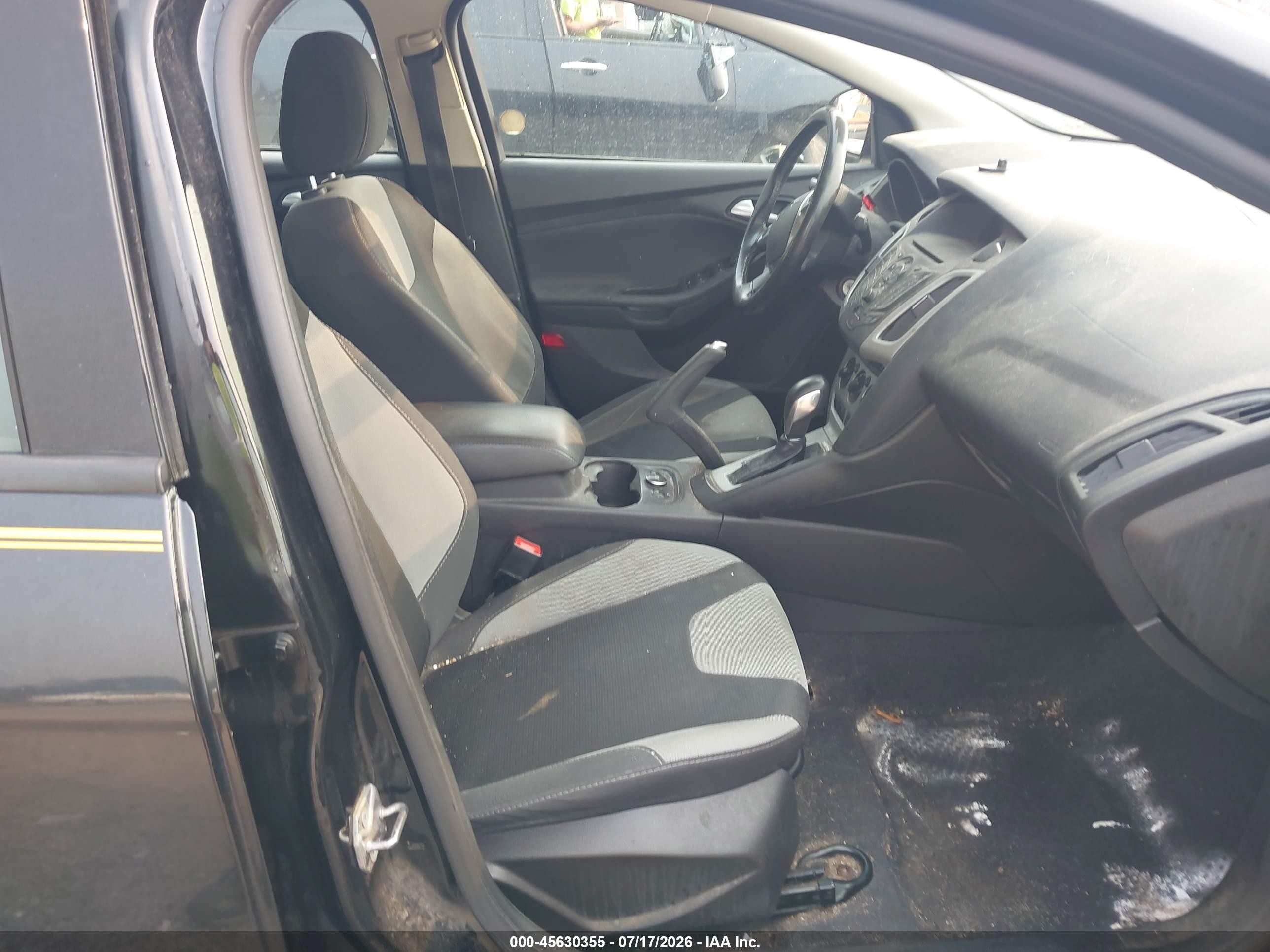 2014 Ford Focus Se Черный vin: 1FADP3F24EL346930