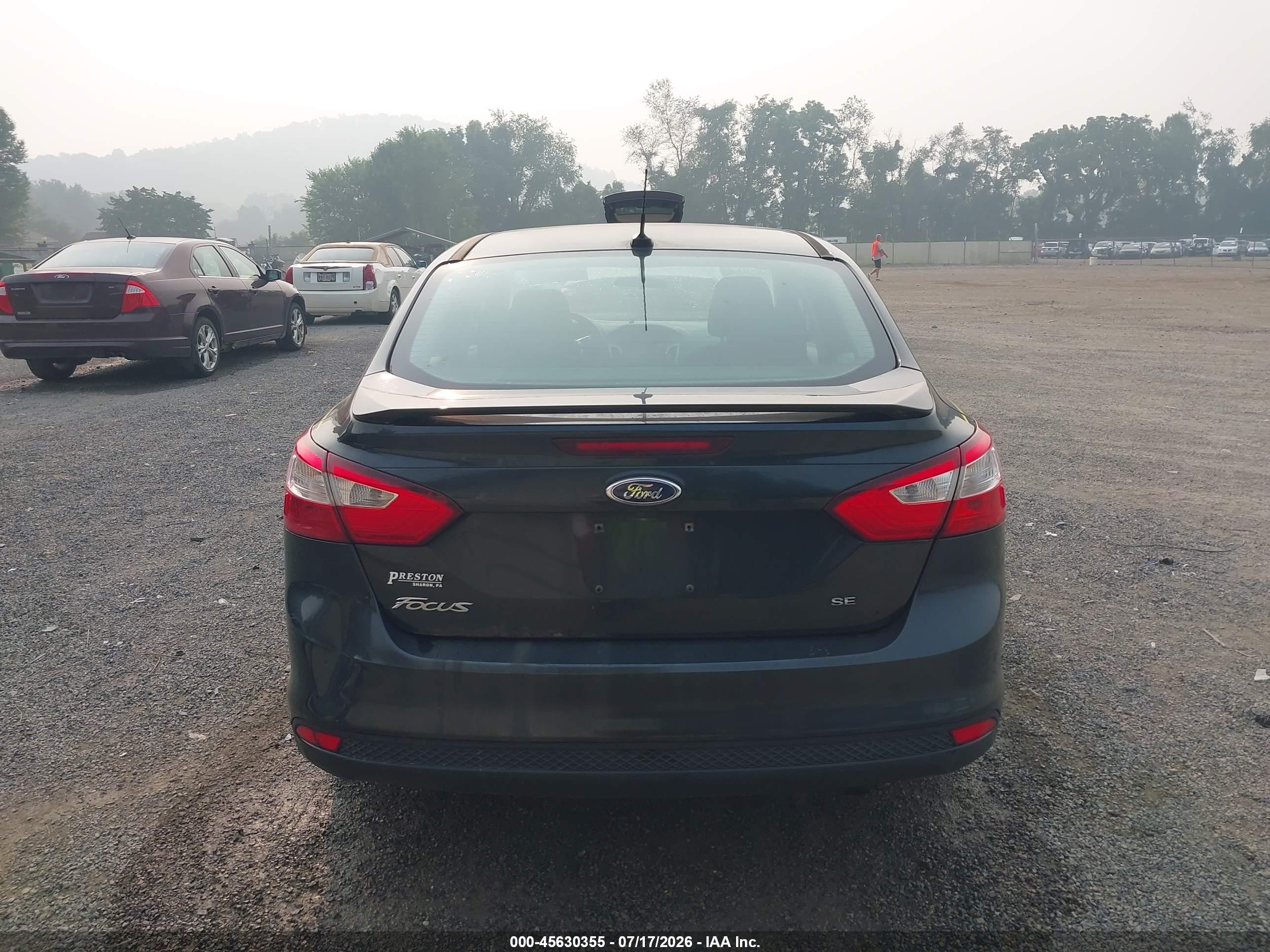 2014 Ford Focus Se Черный vin: 1FADP3F24EL346930