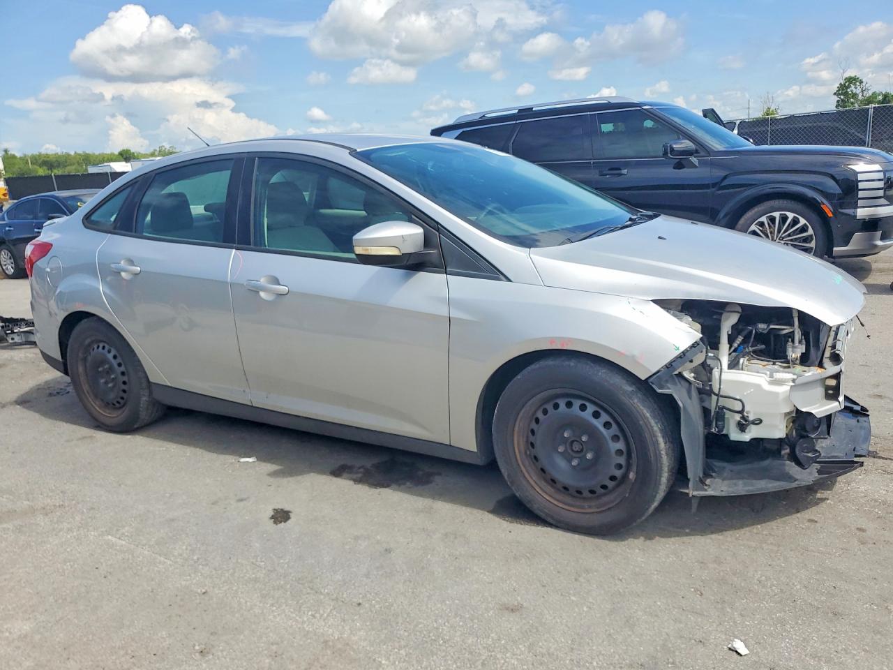 2014 Ford Focus Se Silver vin: 1FADP3F24EL351738