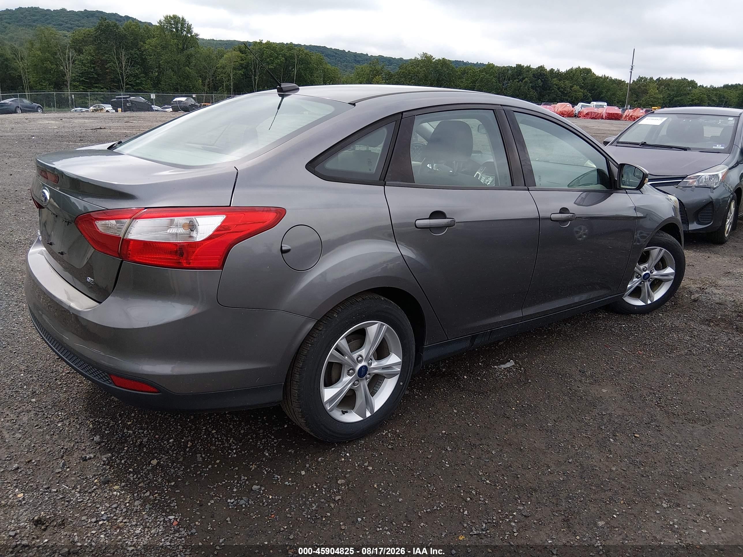 2014 Ford Focus Se Gray vin: 1FADP3F24EL366711