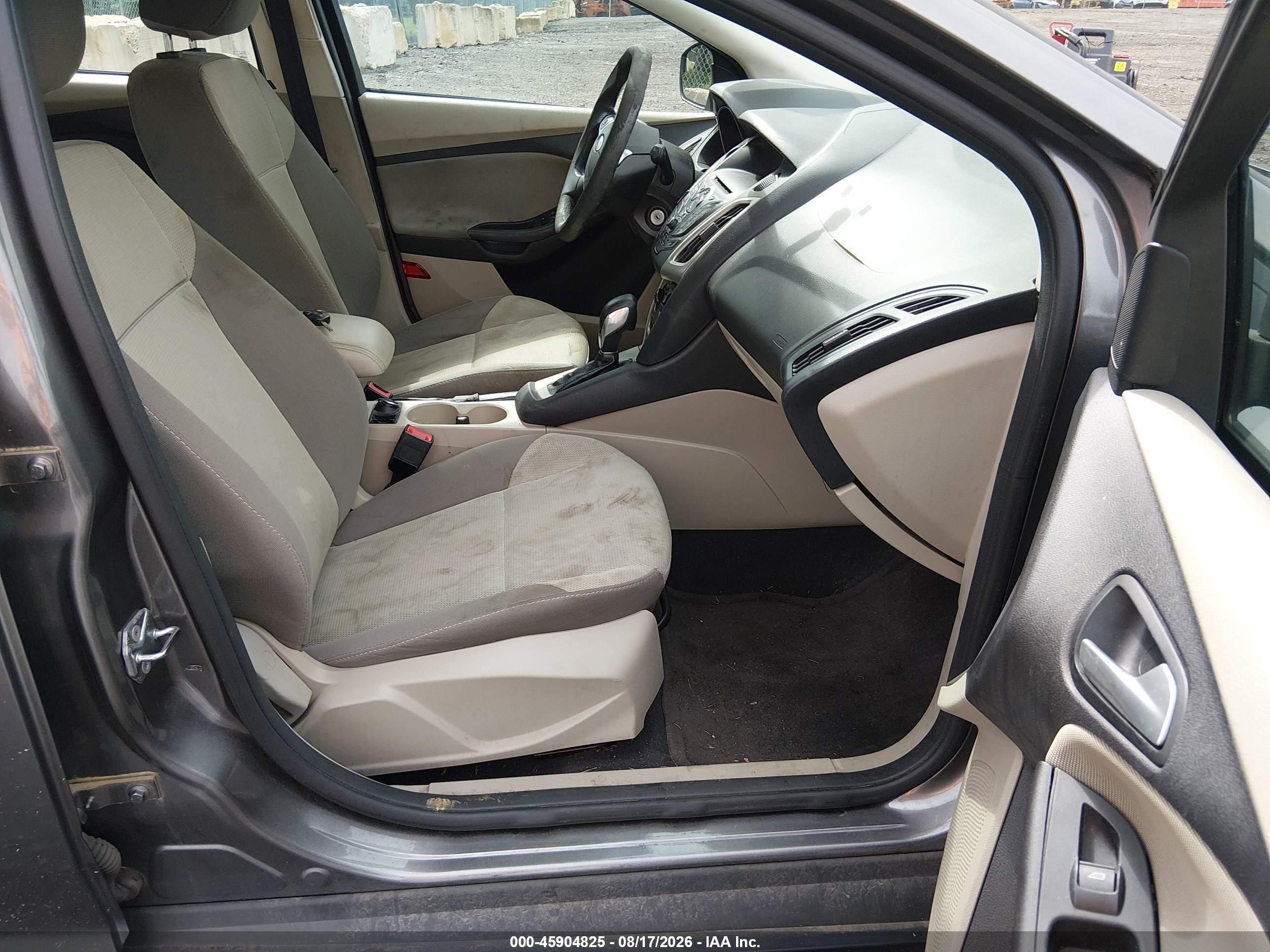2014 Ford Focus Se Gray vin: 1FADP3F24EL366711