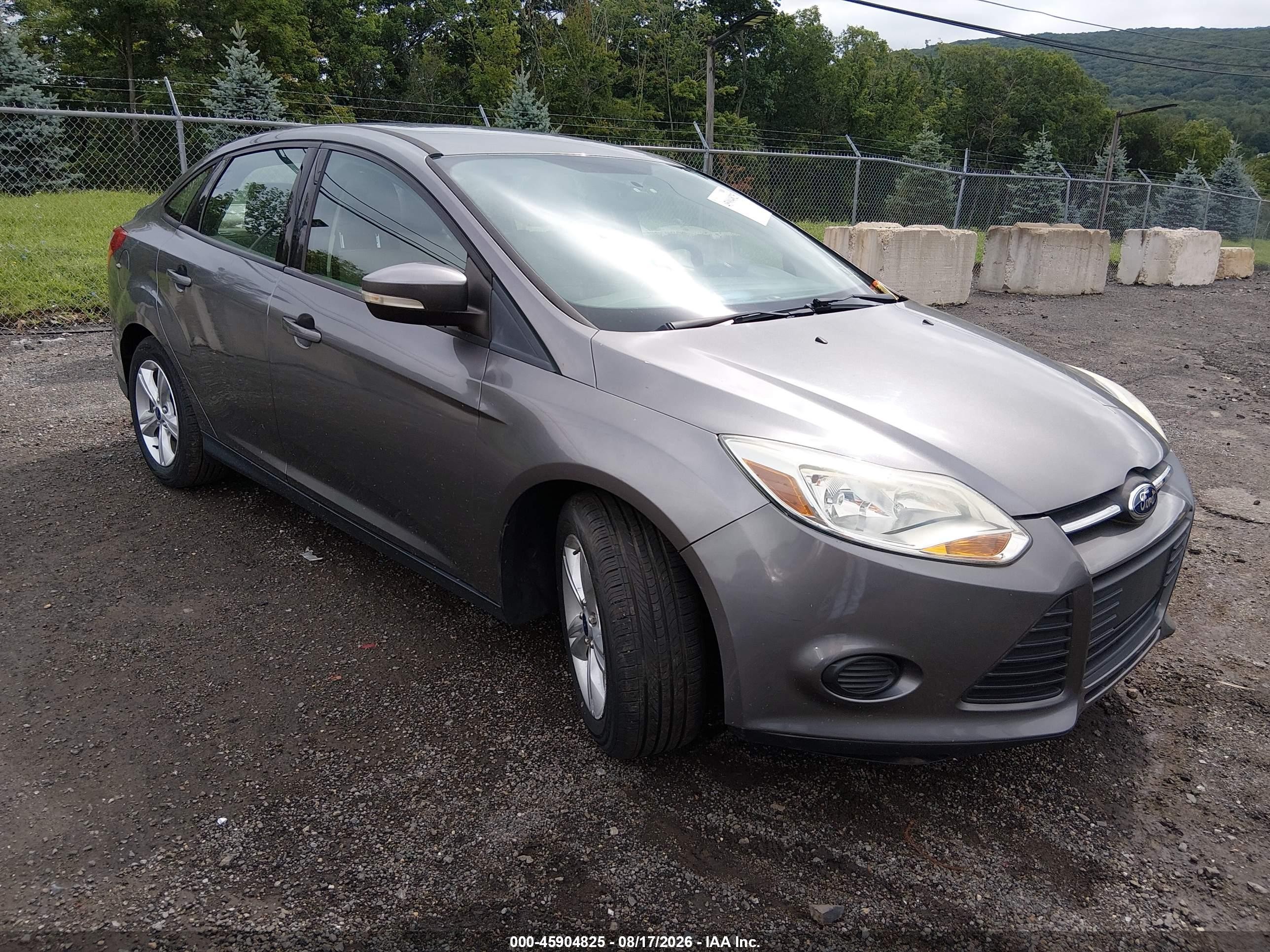 2014 Ford Focus Se Gray vin: 1FADP3F24EL366711