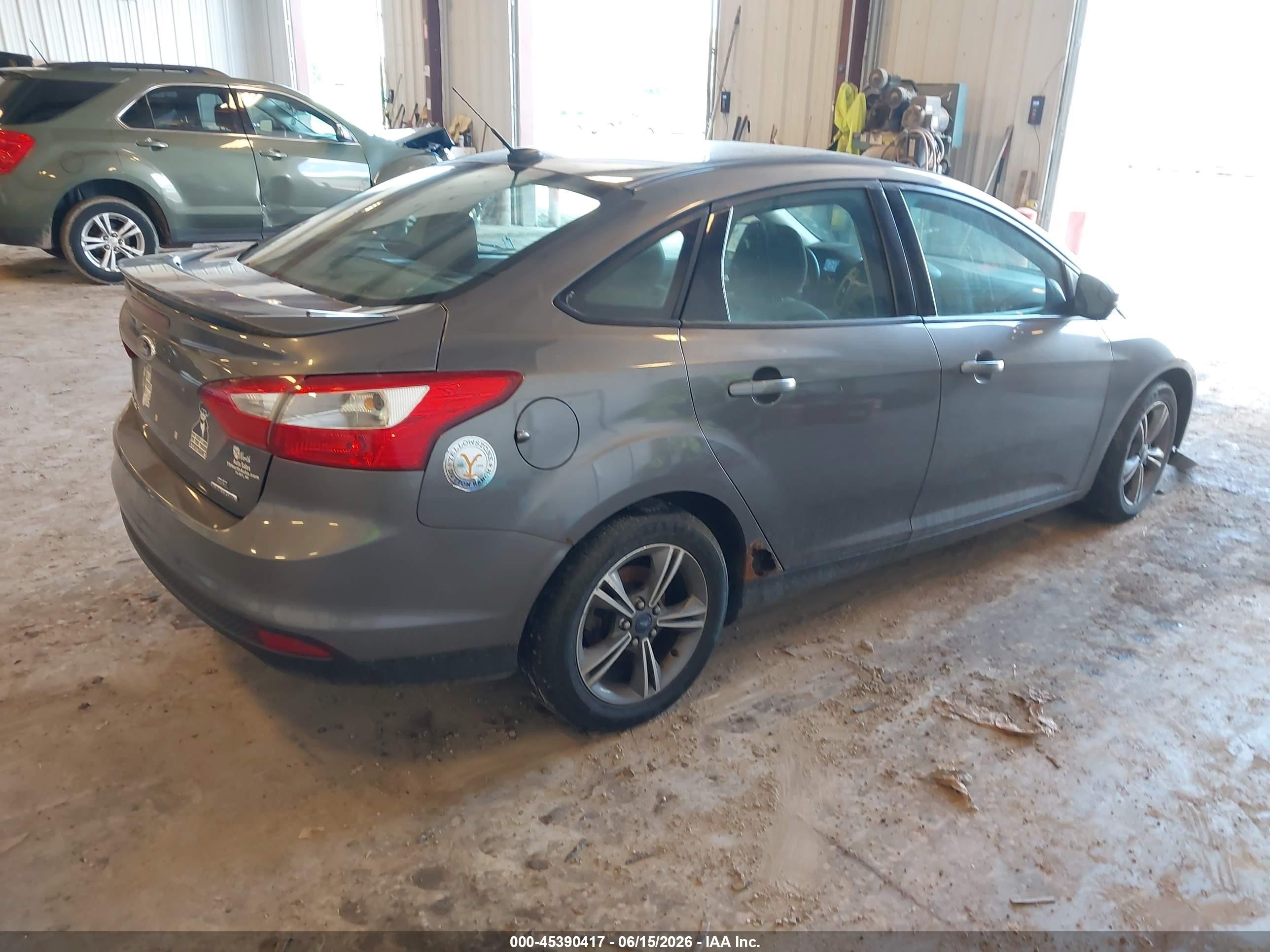 2014 Ford Focus Se Gray vin: 1FADP3F24EL369821