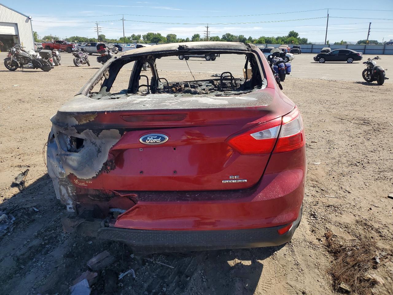 2014 Ford Focus Se Burn vin: 1FADP3F24EL373867
