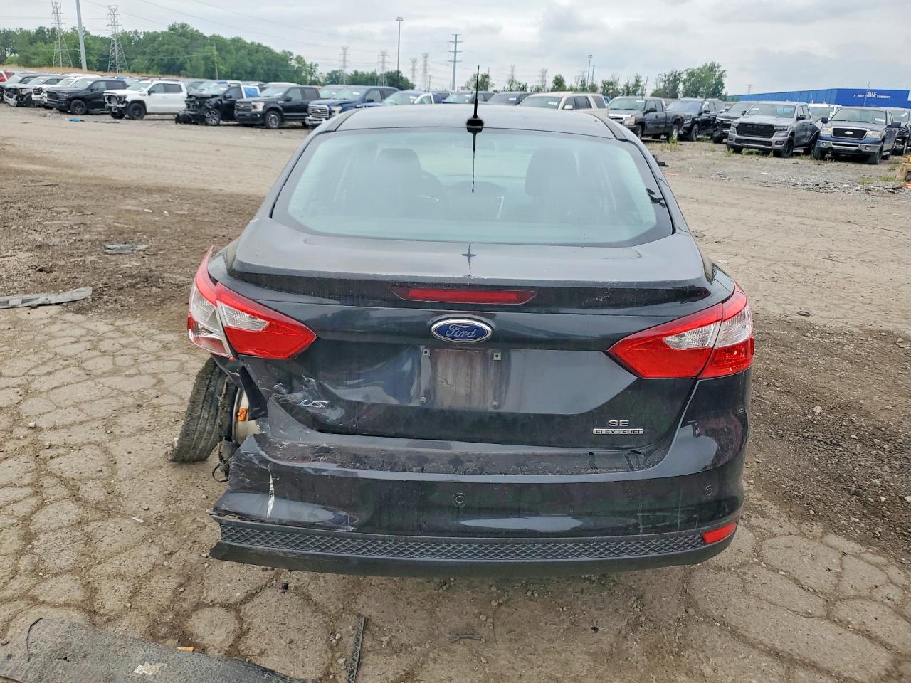 2014 Ford Focus Se Black vin: 1FADP3F24EL380432