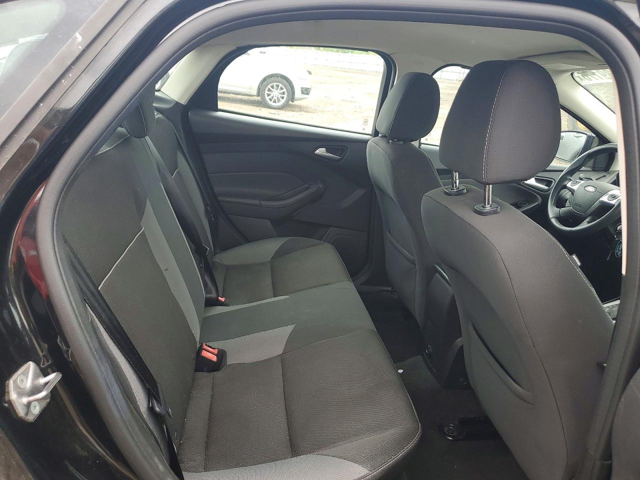 2014 Ford Focus Se Black vin: 1FADP3F24EL380432