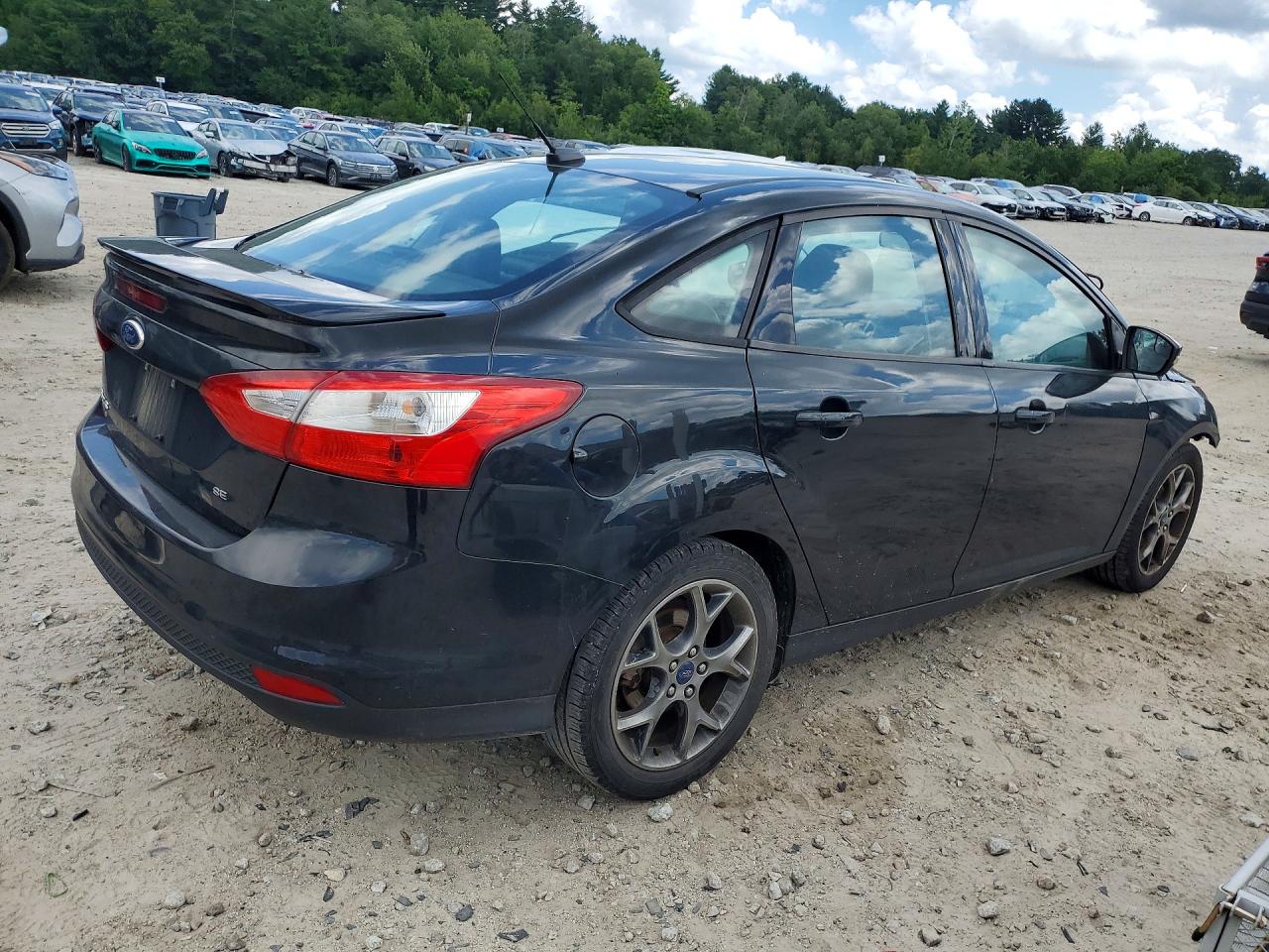 2014 Ford Focus Se Black vin: 1FADP3F24EL386084