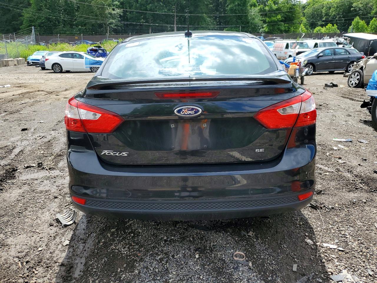 2014 Ford Focus Se Black vin: 1FADP3F24EL410643